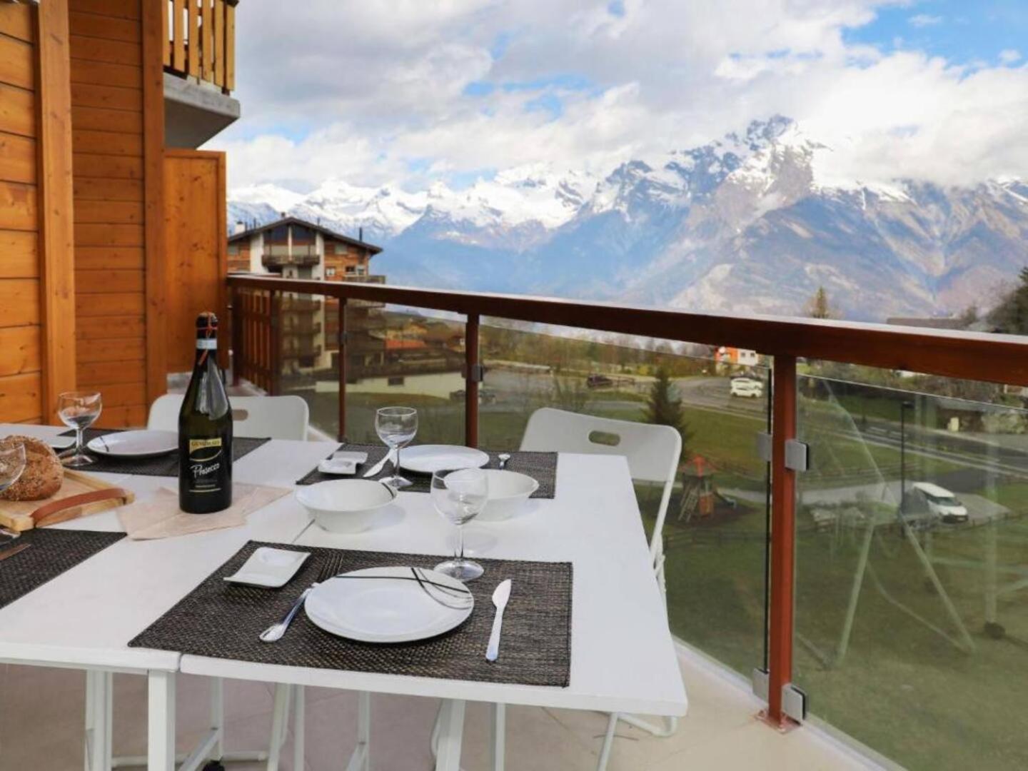 Domaine des Reines D14, 4-bedrooms with fabulous indoor pool