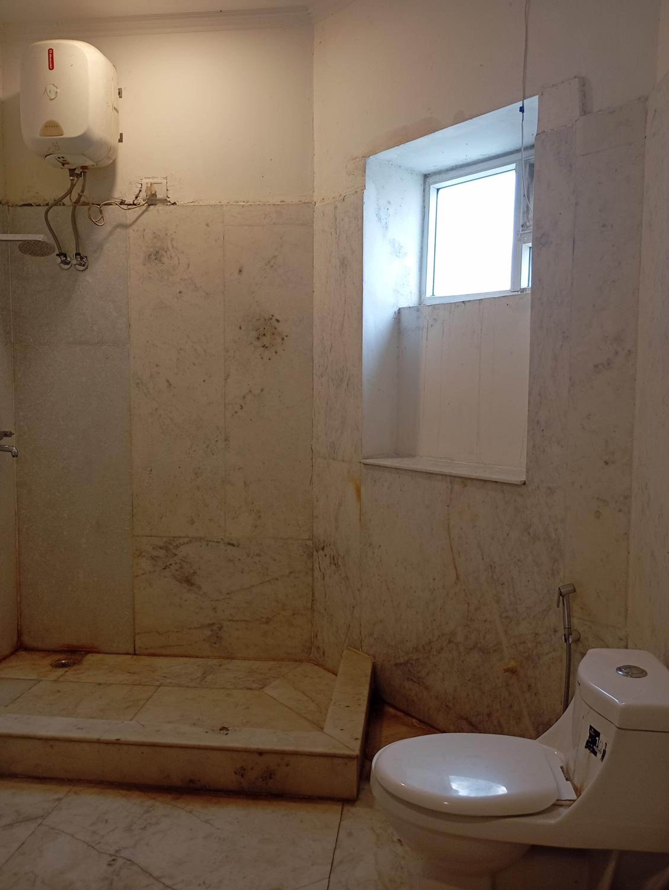 7BR Farmhouse With Private Pool by Especial Rentals