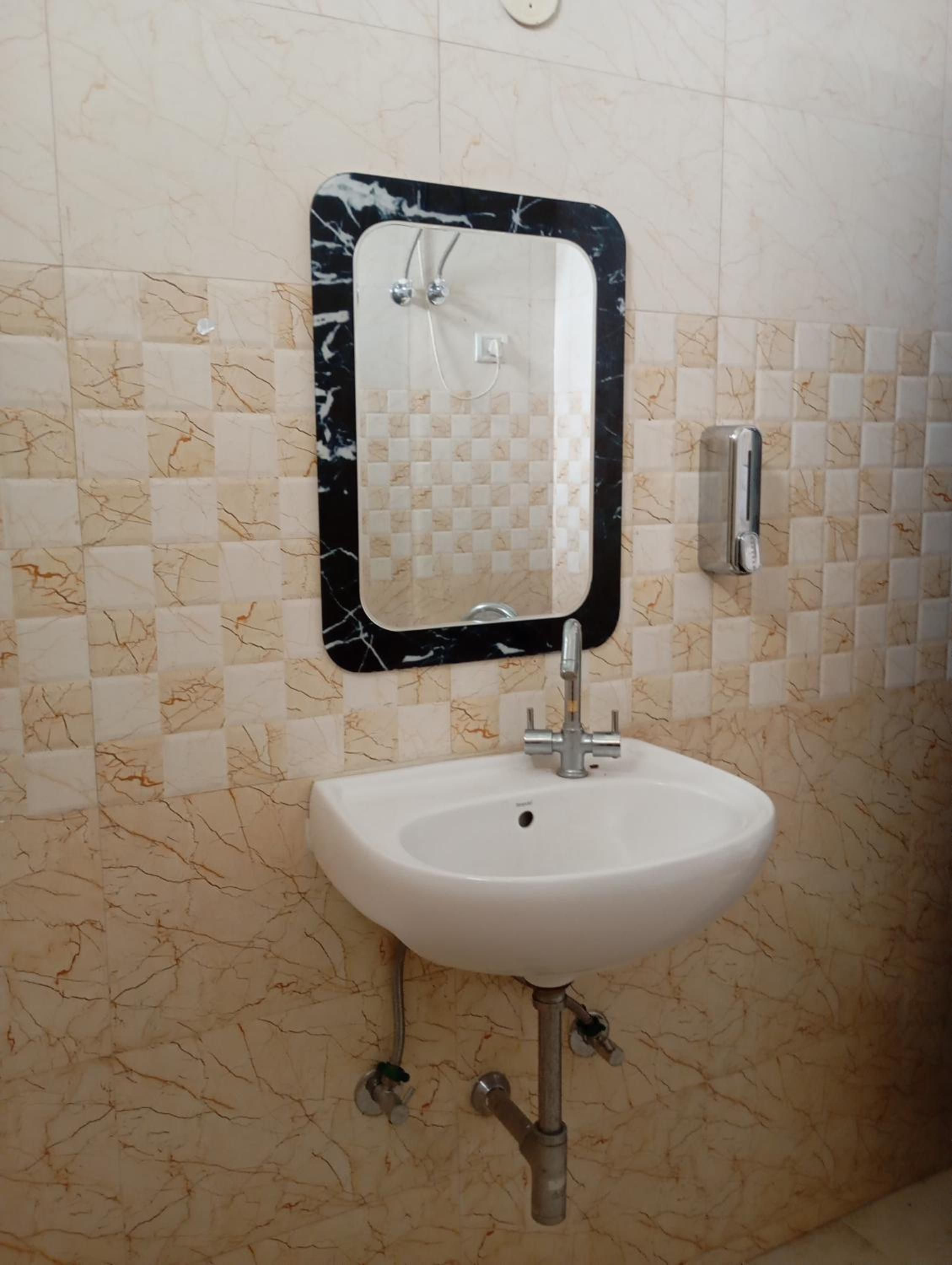 7BR Farmhouse With Private Pool by Especial Rentals