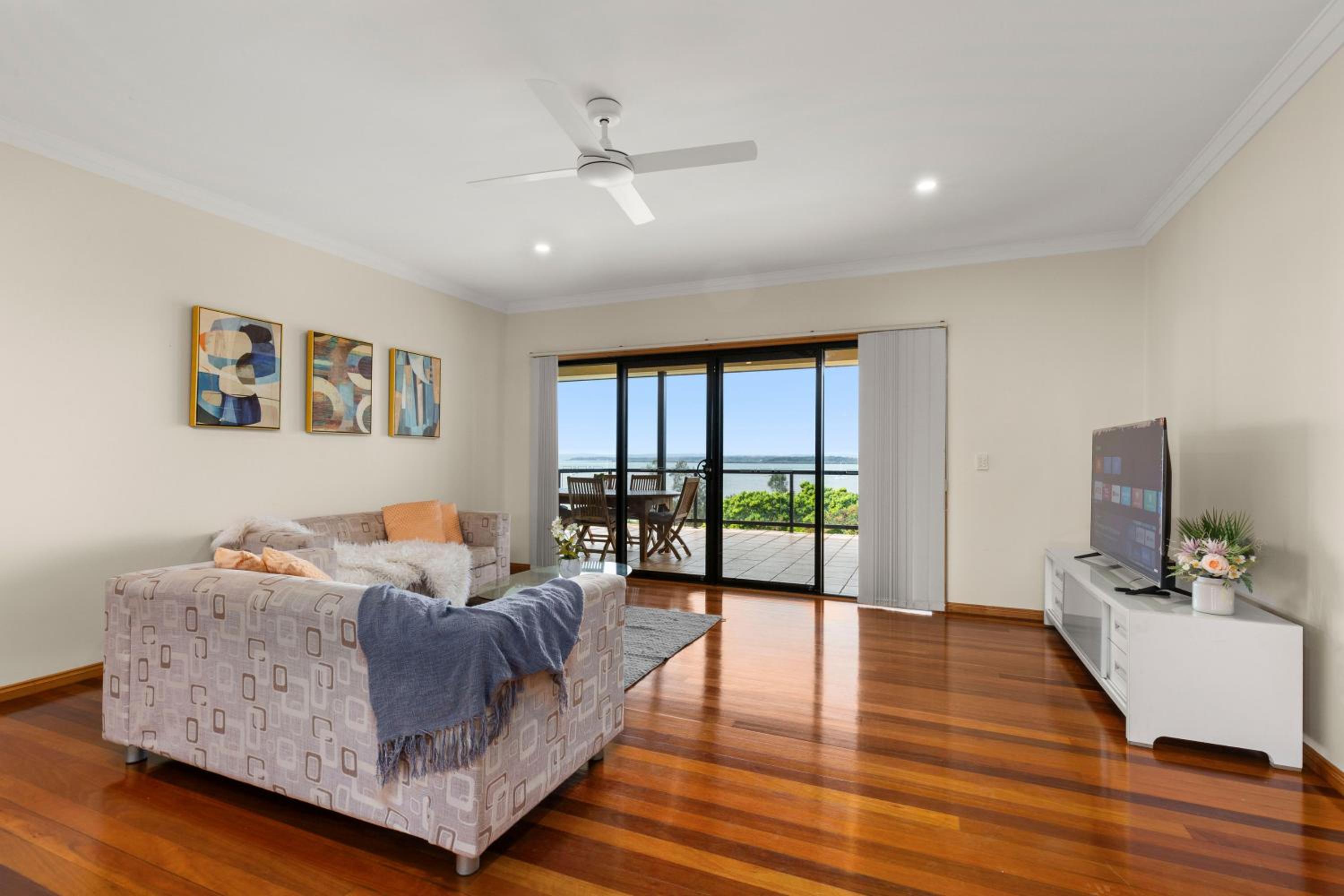 Waterfront Entire Luxury House with Bay View and Pool