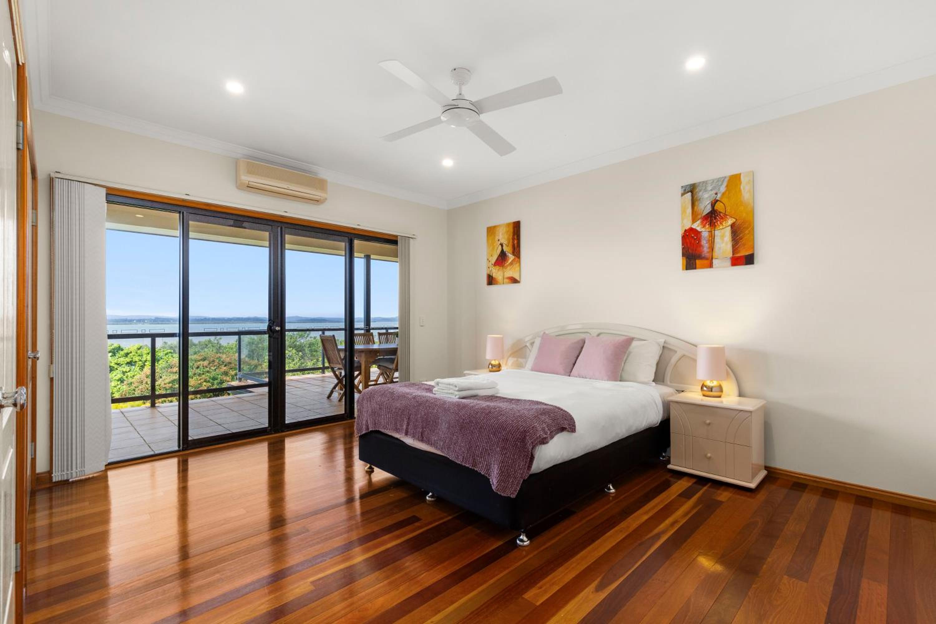 Waterfront Entire Luxury House with Bay View and Pool