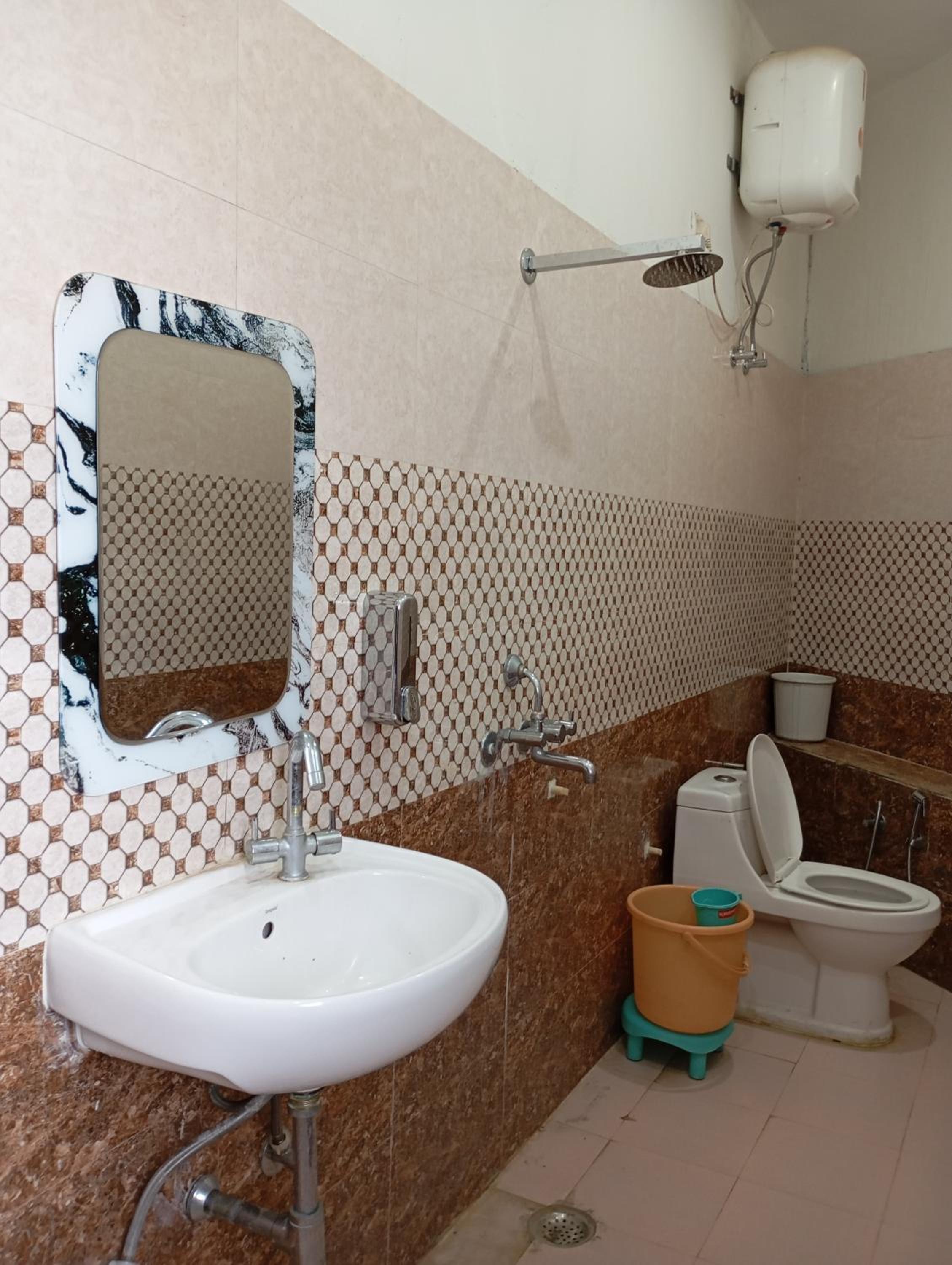 7BR Farmhouse With Private Pool by Especial Rentals