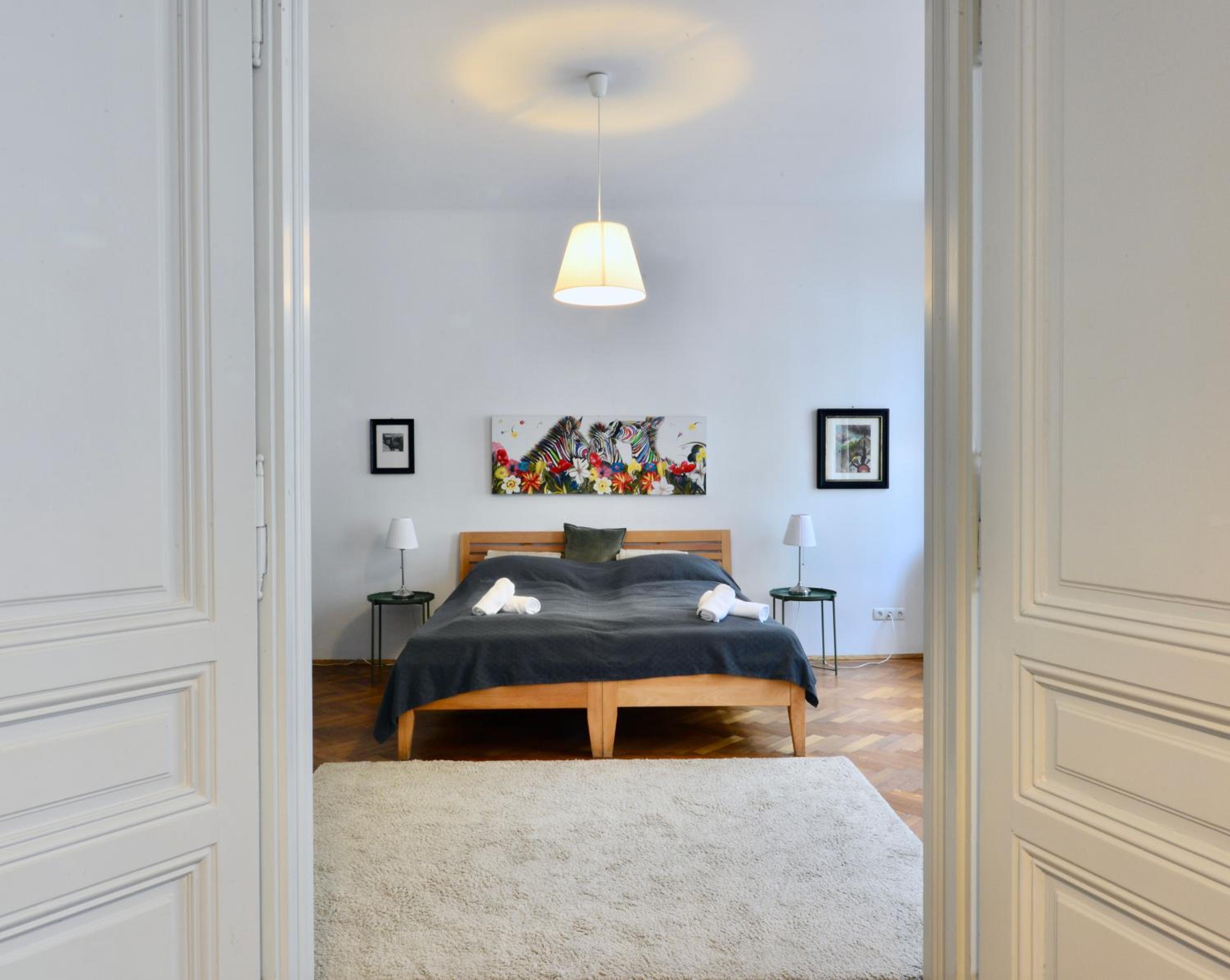 Central & Charming Viennese Flat