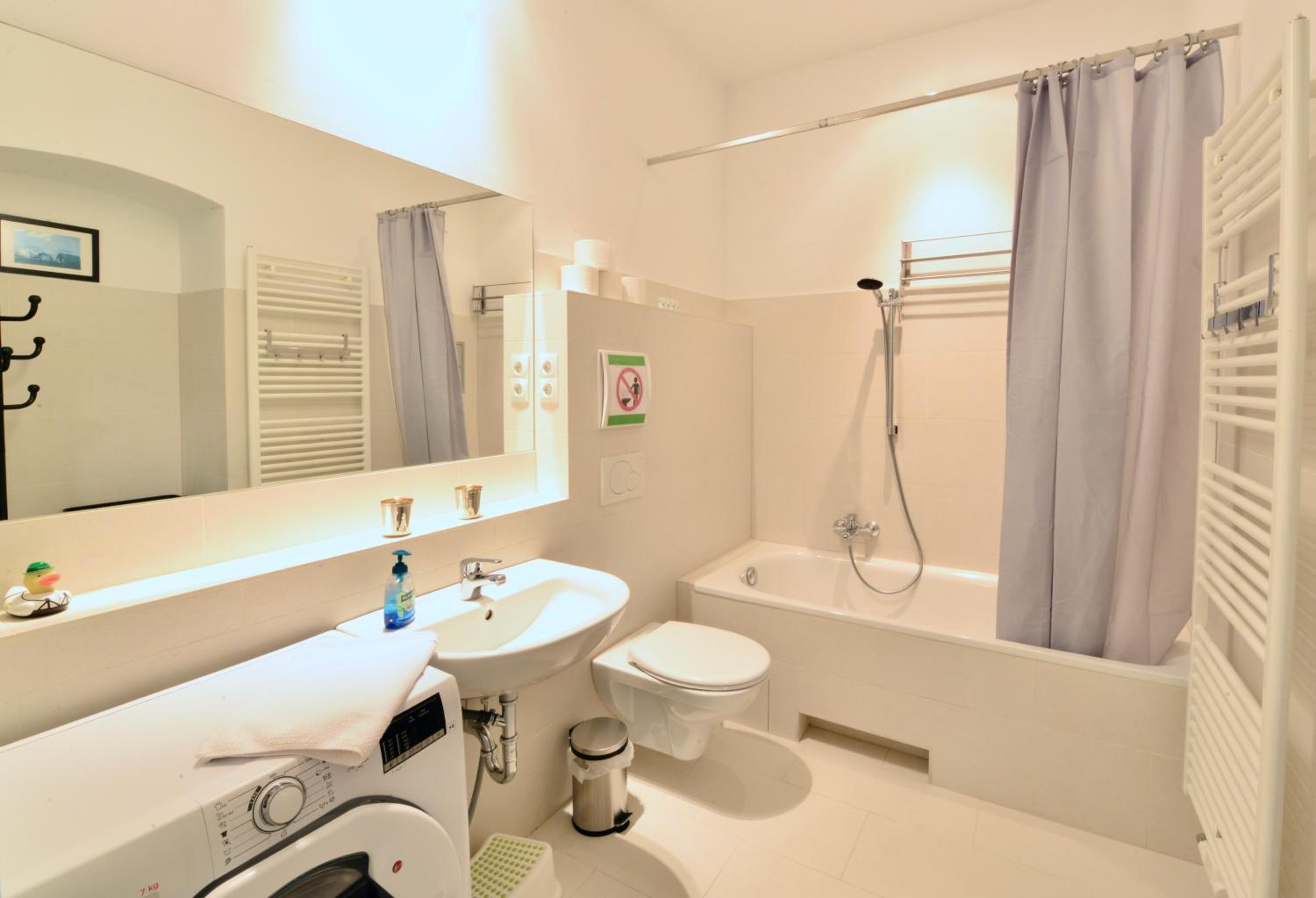 Central & Charming Viennese Flat