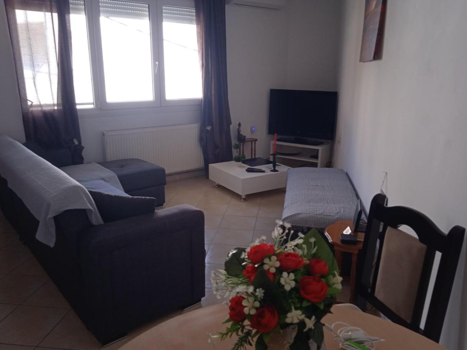 West Side Apartment en Kavala — hotel room