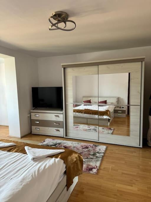 Arini Luxury Apartment view 4
