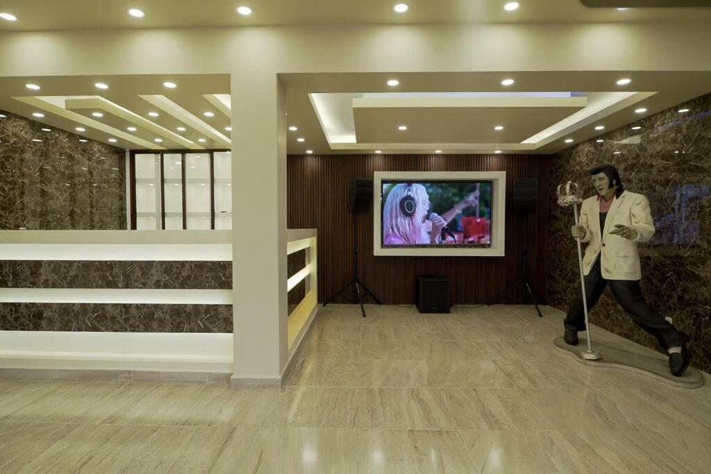 Photo 12
