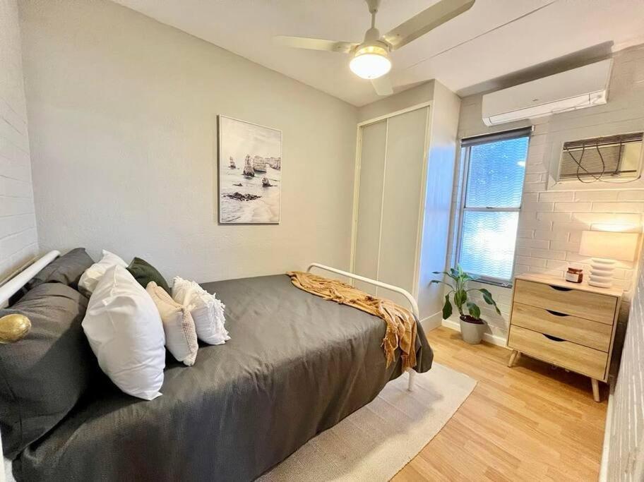 Stylish 3 Bed Apartment - Free Parking