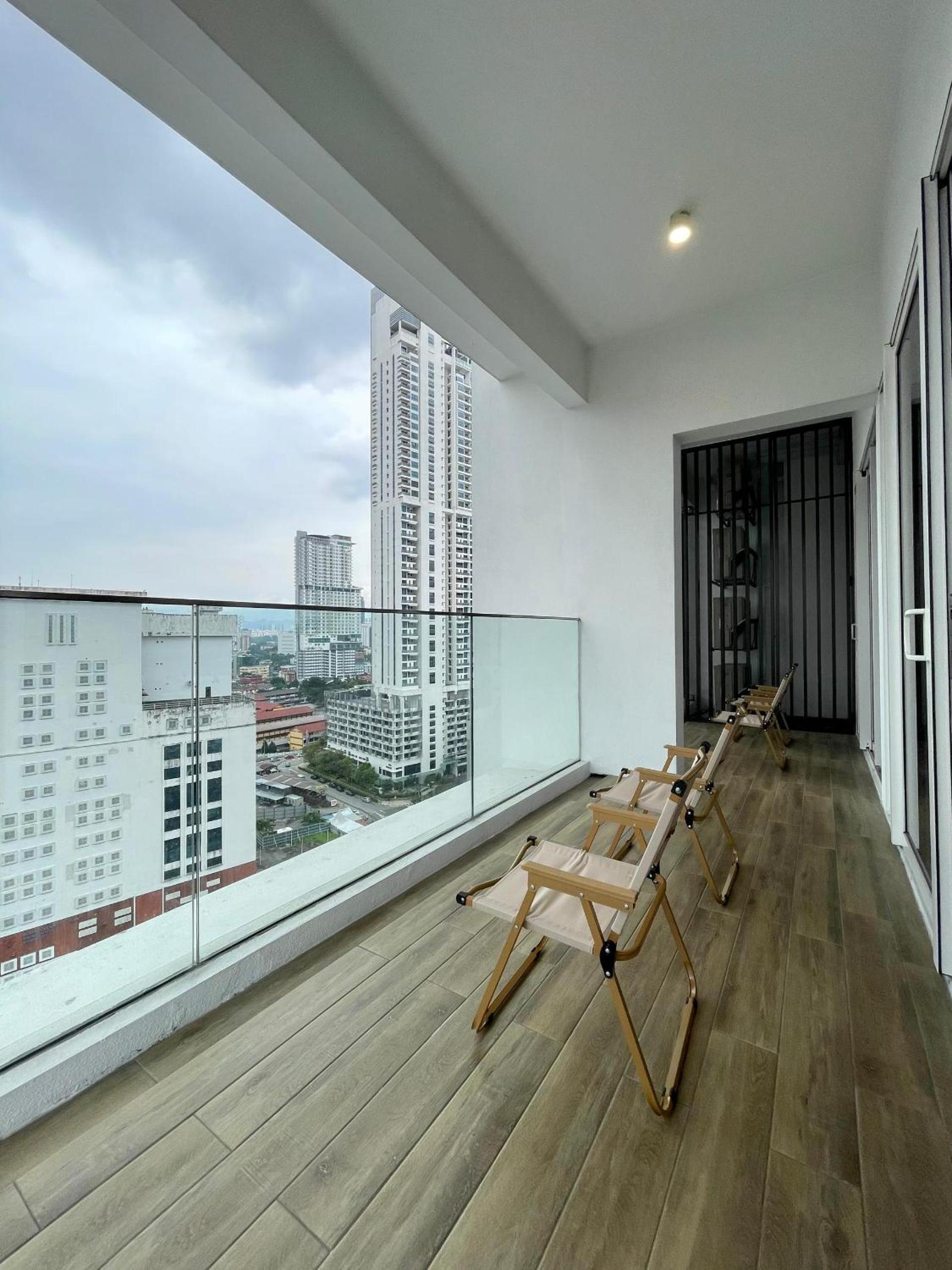 Quill Residence Luxury Designer Apartment 7Pax by Hausome