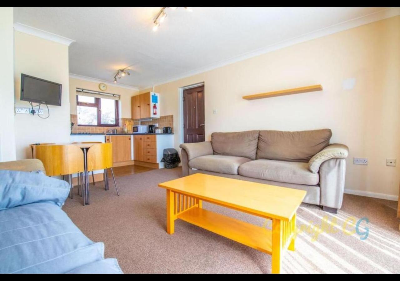 Y1 - Camber Sands Holiday Park - Sleeps 6 view 3