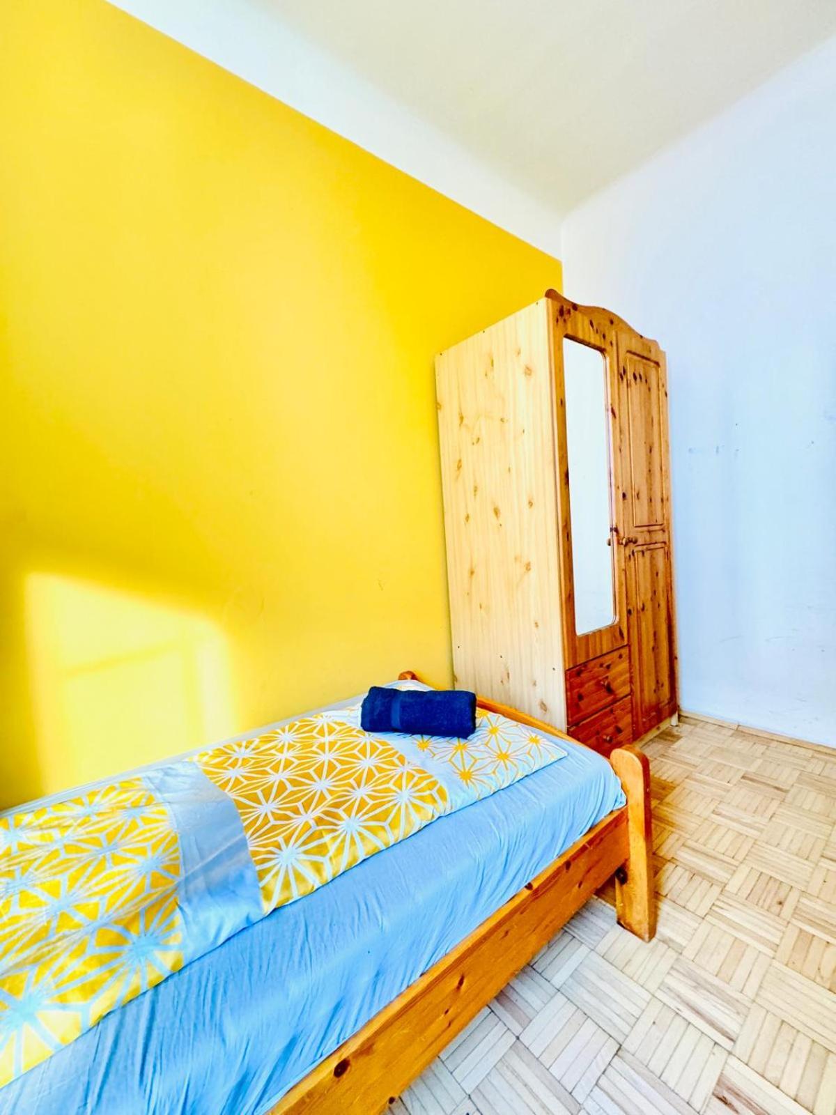 Affordable Central Rooms, 10-Min to Lugner City