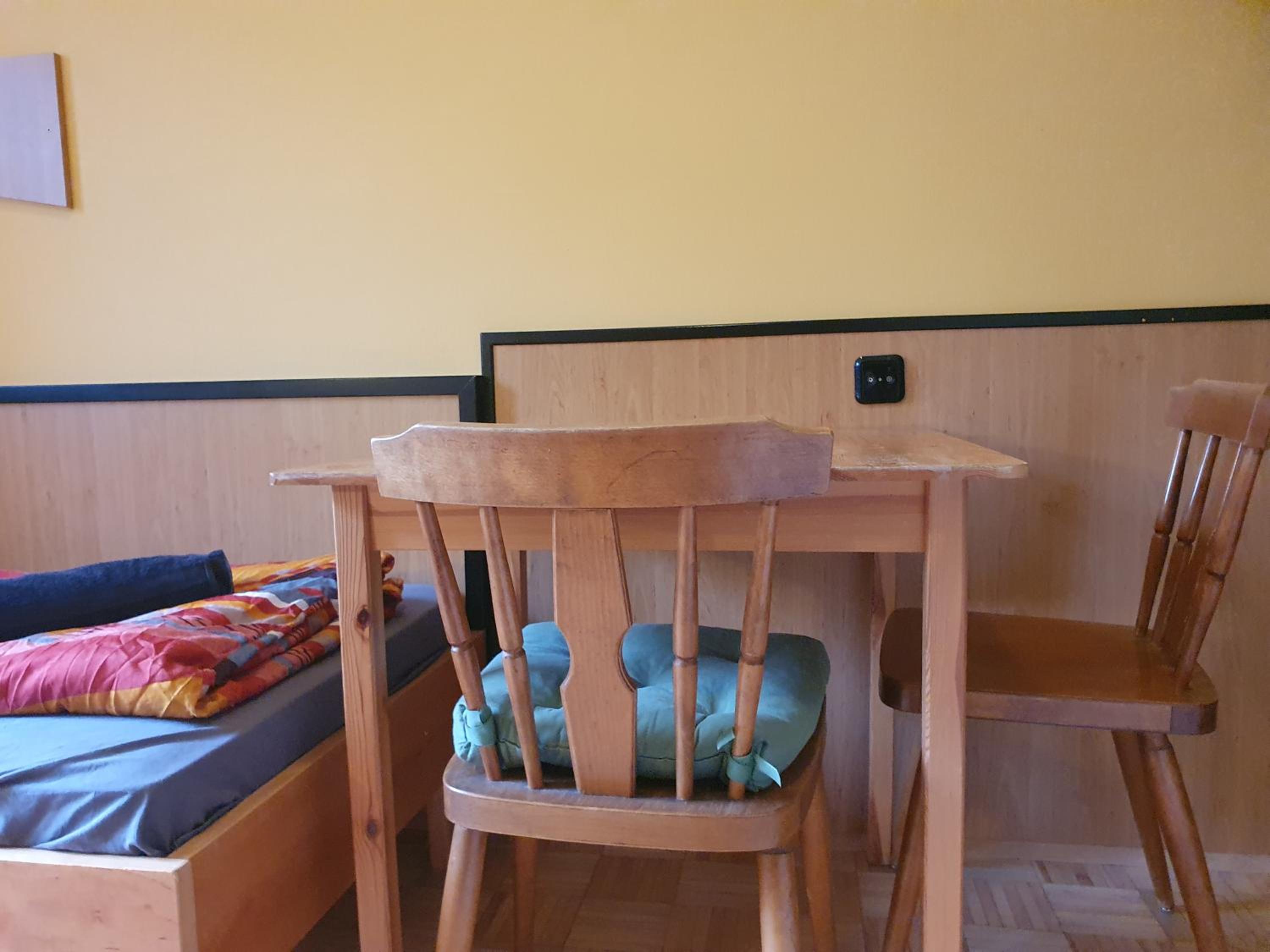 Affordable Central Rooms, 10-Min to Lugner City