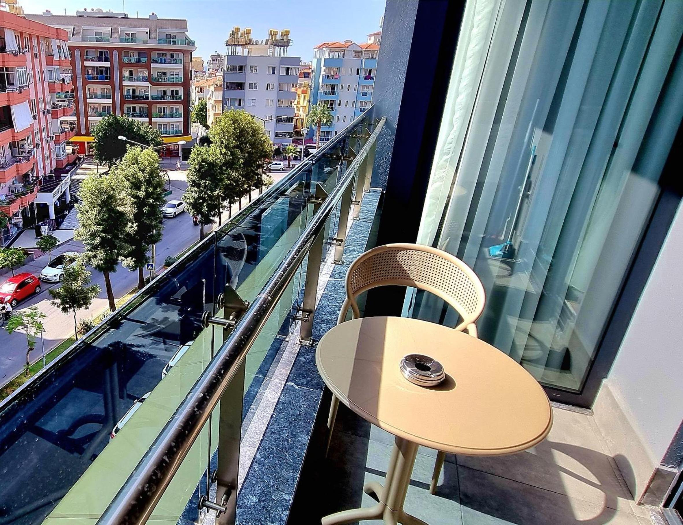 Photo 16