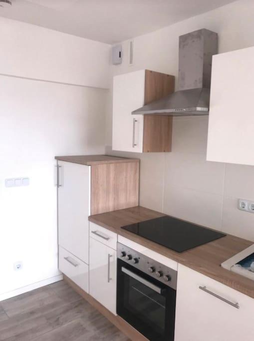 1 Room 1 Bathroom 3 Guests Apartment Olympiastadion 600m