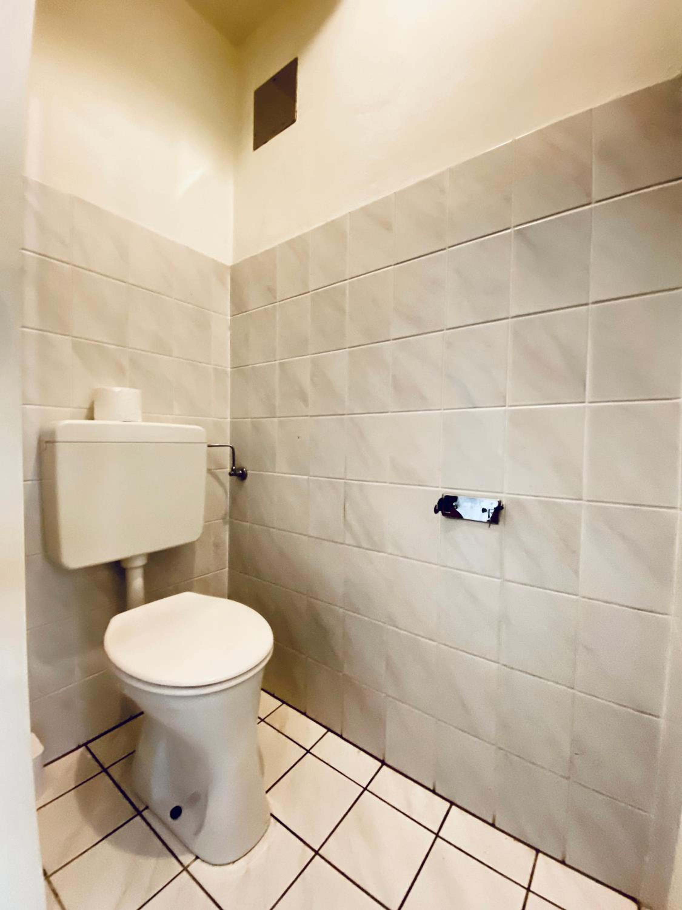 Affordable Central Rooms, 10-Min to Lugner City
