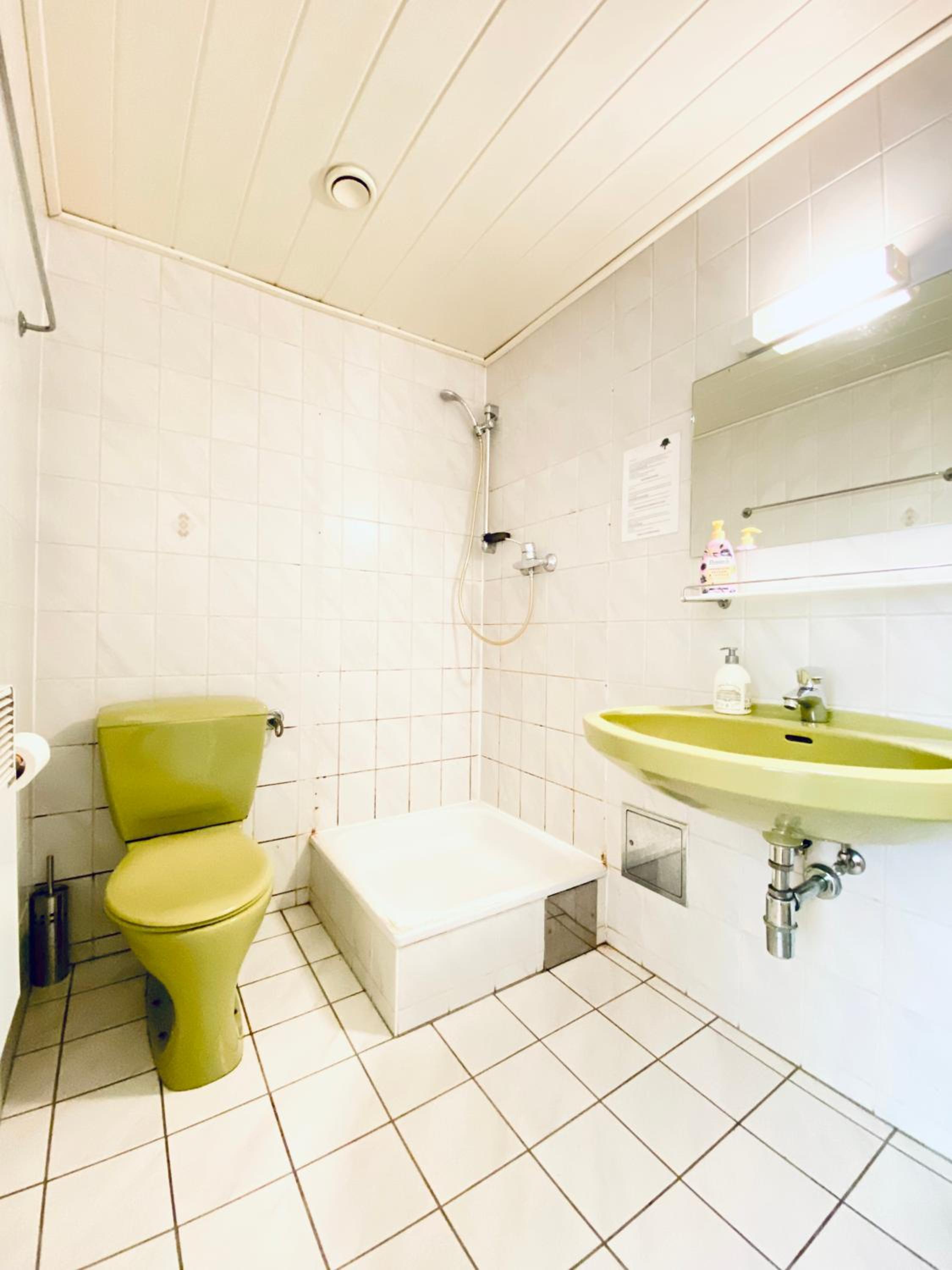 Affordable Central Rooms, 10-Min to Lugner City