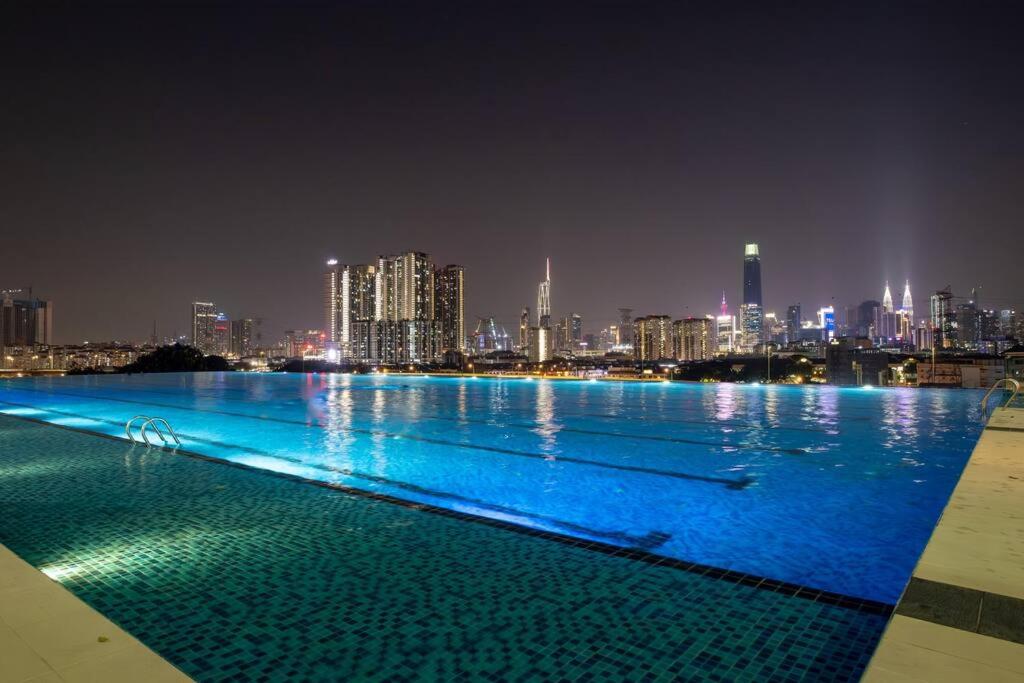 KidsVille Shamelin Star KLCC View Infinity Pool