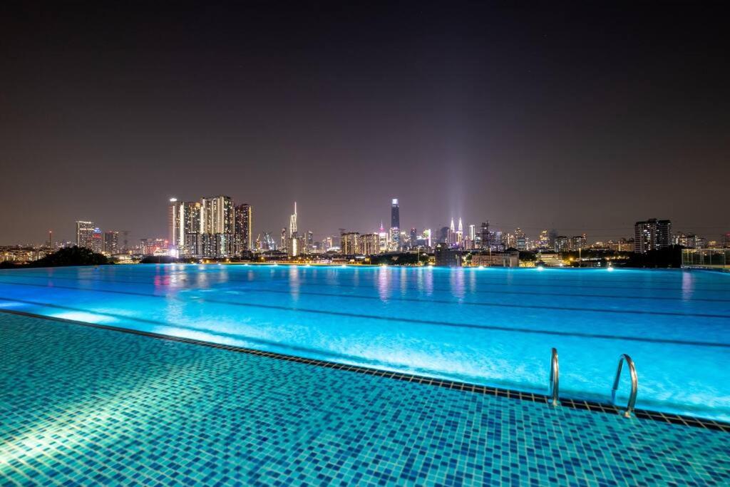 KidsVille Shamelin Star KLCC View Infinity Pool