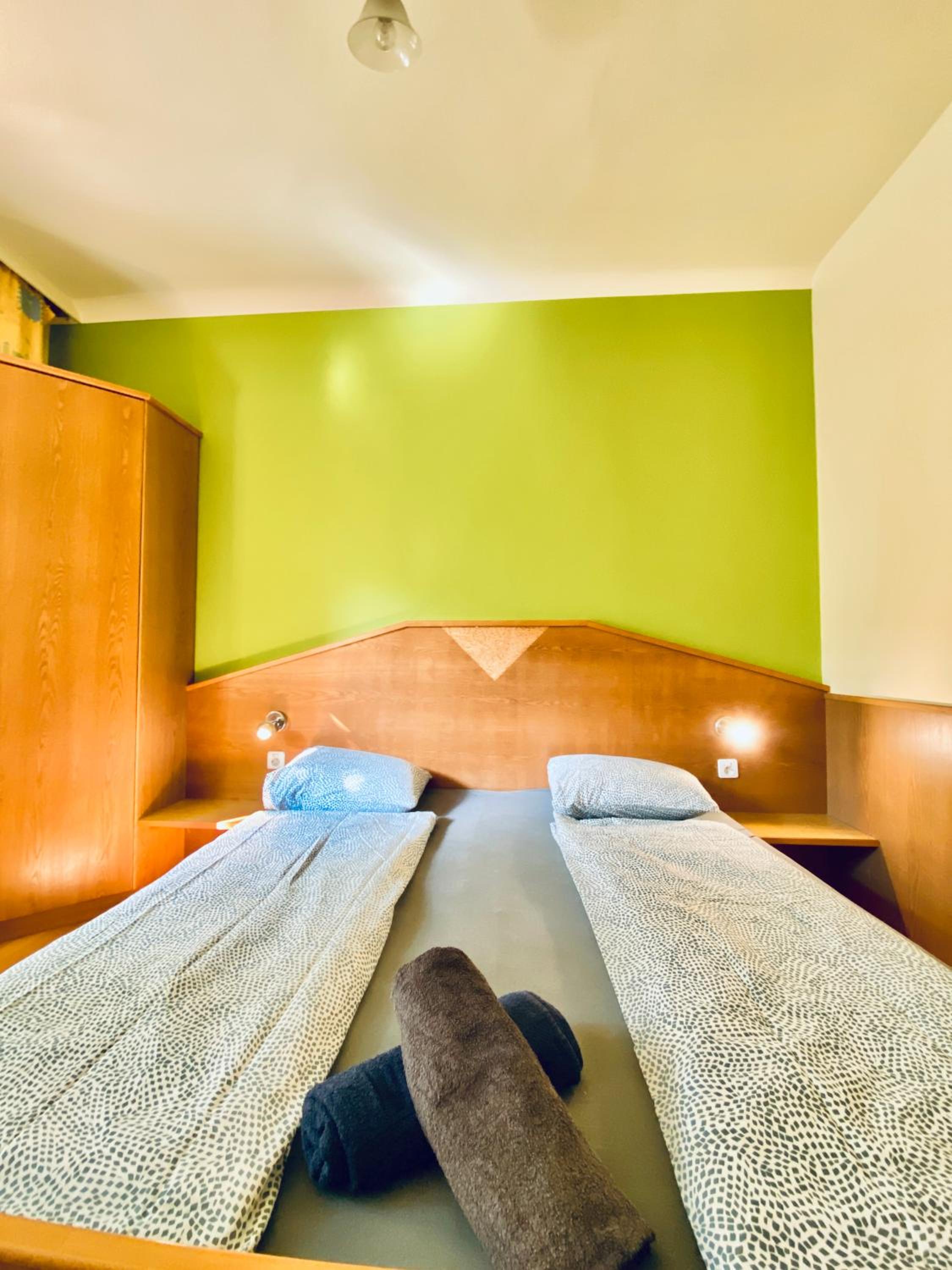 Affordable Central Rooms, 10-Min to Lugner City