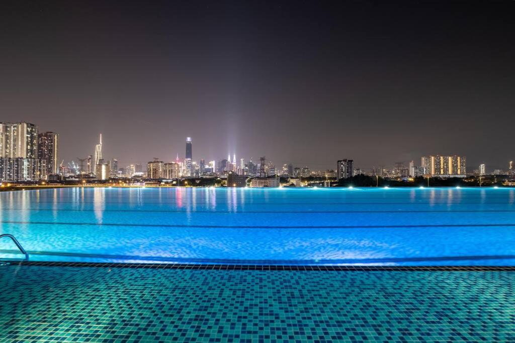 KidsVille Shamelin Star KLCC View Infinity Pool