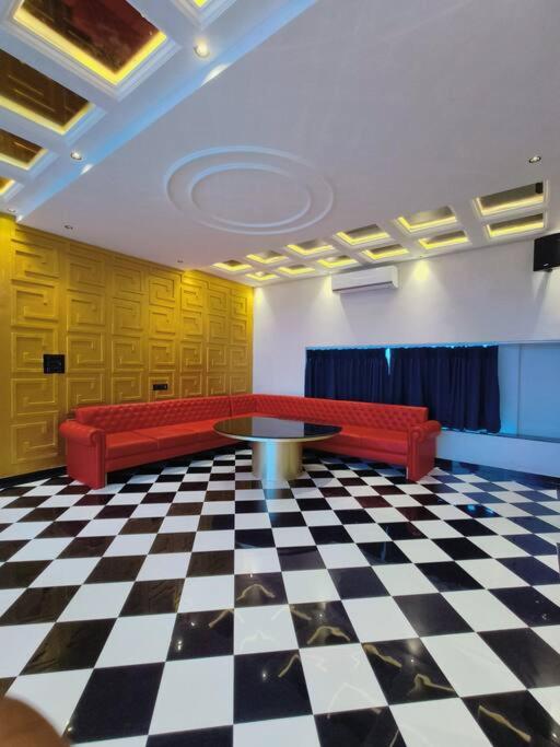 lounge