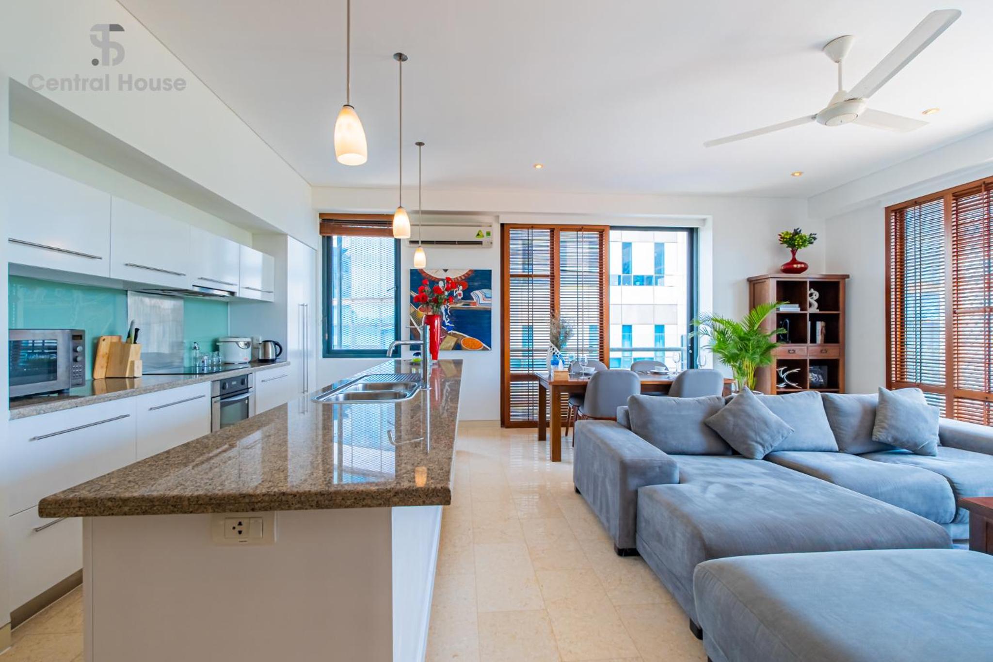 Avalon Suite District 1