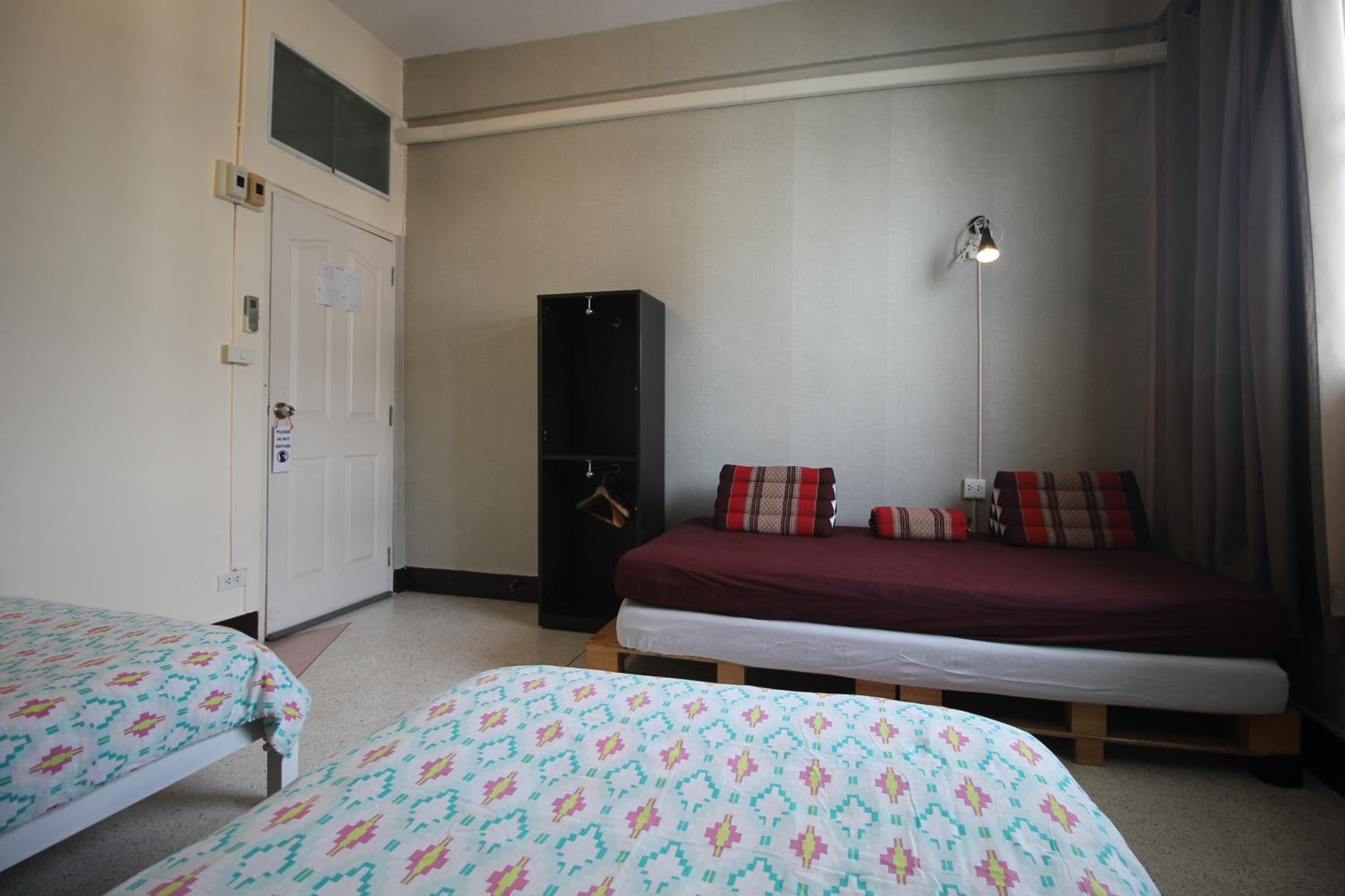 Baan Nampetch Hostel