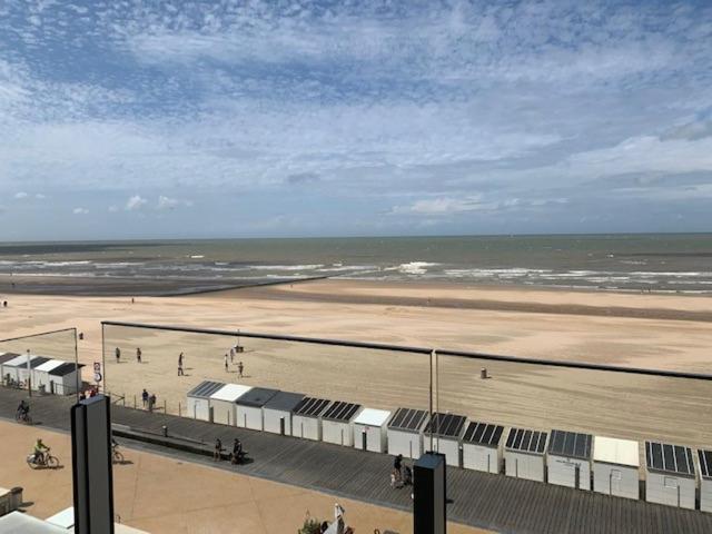 Super Modern Studio with Sea View T66