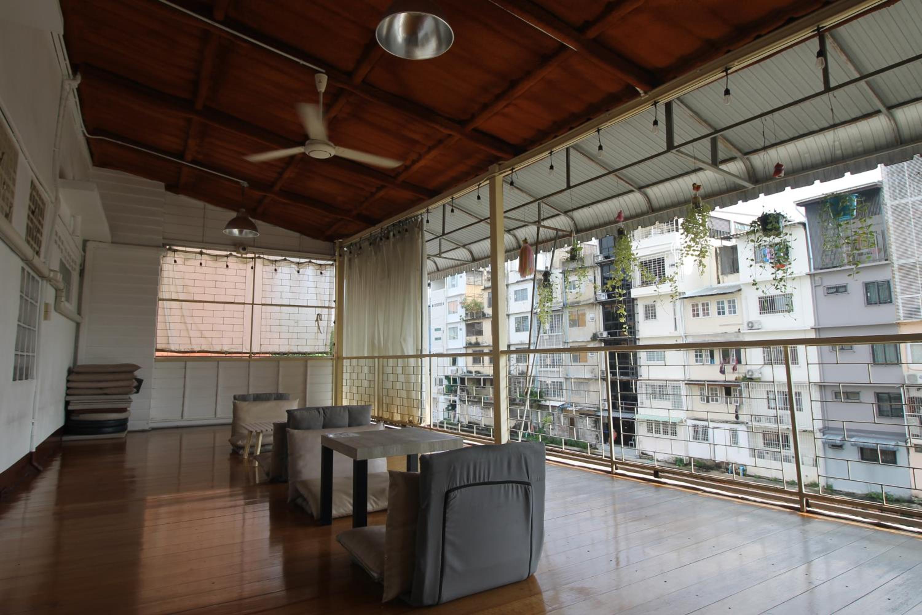 Baan Nampetch Hostel