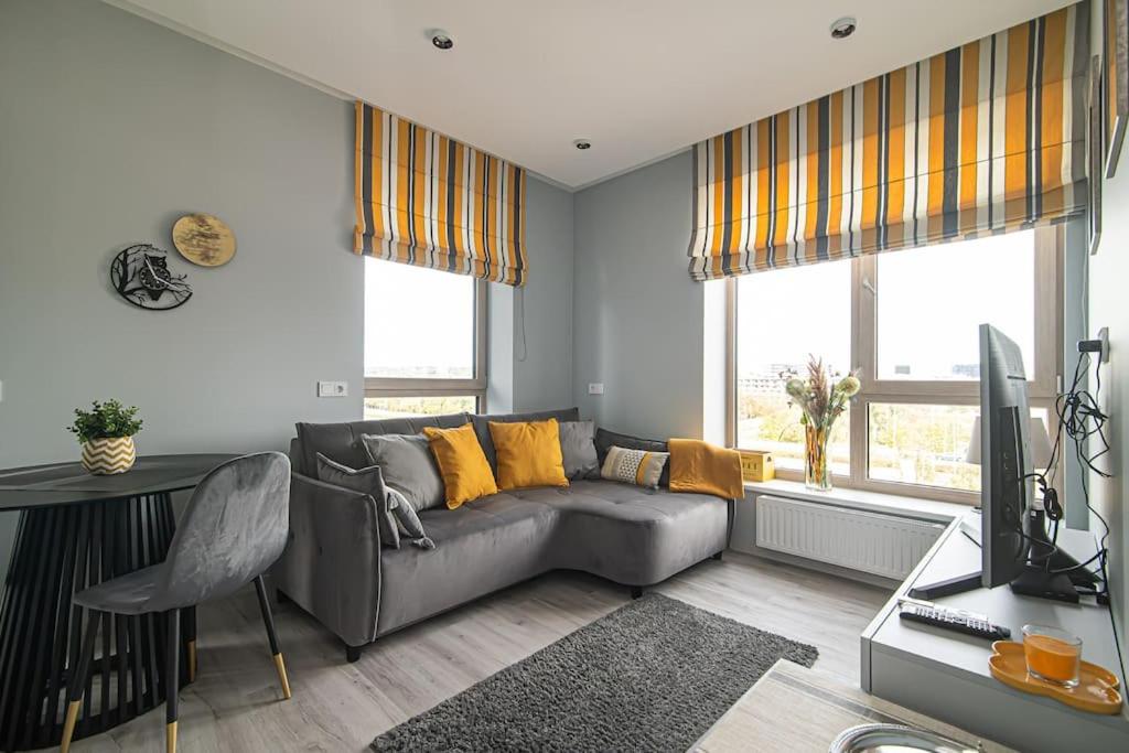 Stylish and Cosy 1-bedroom Apartment by URBAN RENT view 4