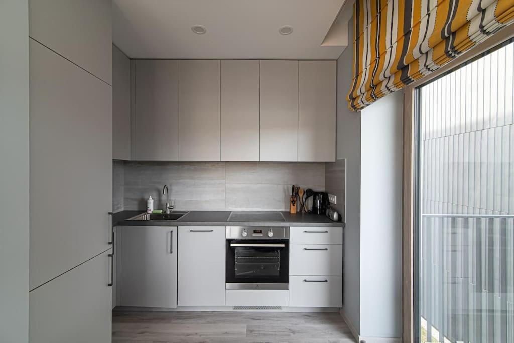 Stylish and Cosy 1-bedroom Apartment by URBAN RENT view 2