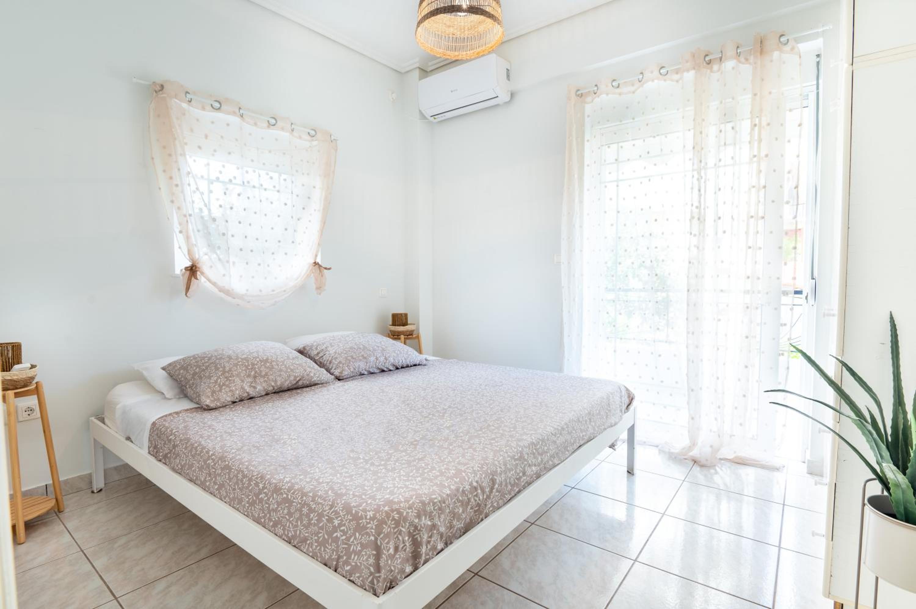 Sun & Sea Escape Charming Vacation Apartment in Voula on Athen's Riviera photo 2