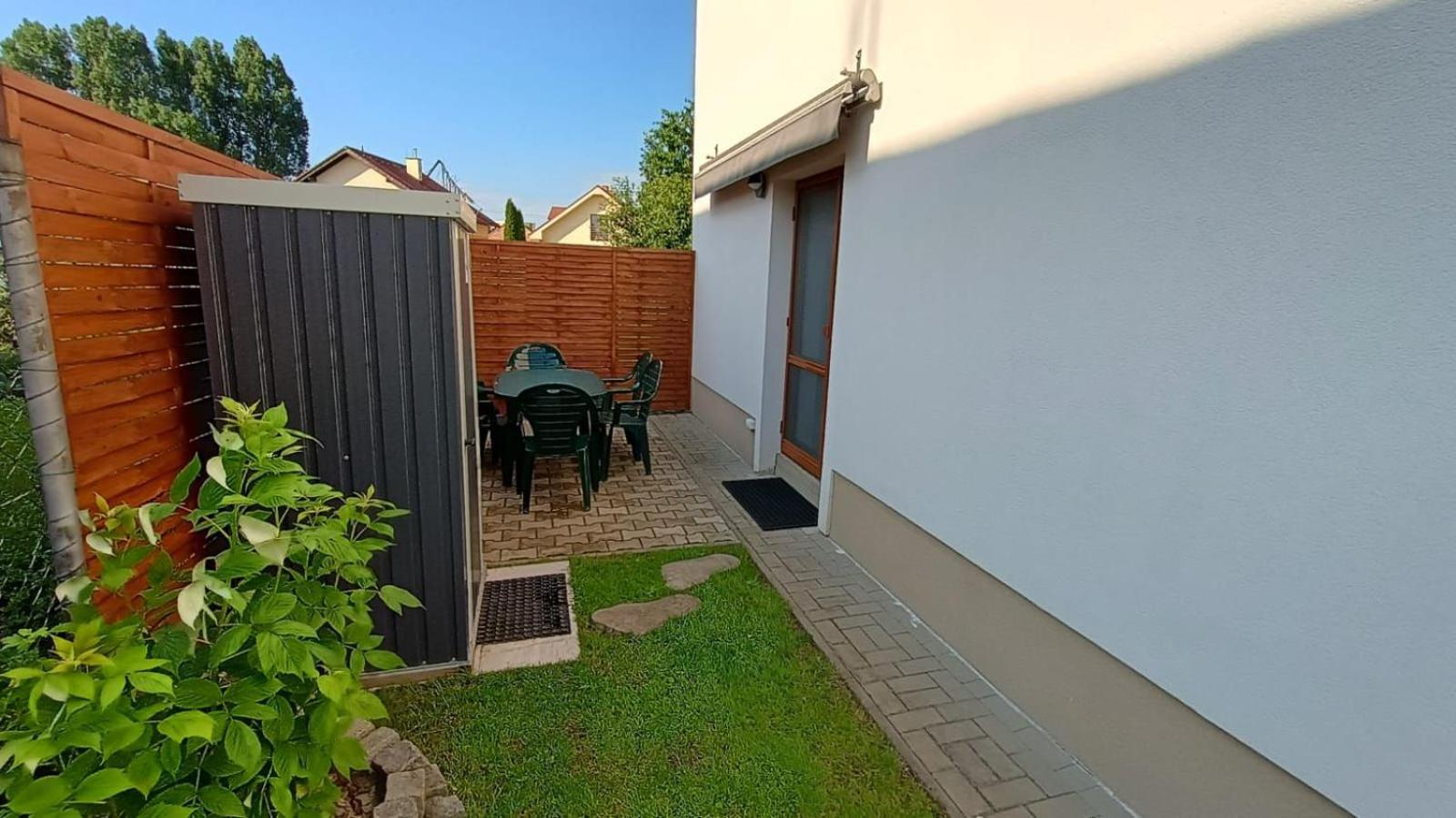 Apartmán Na Kvetnej - vlastná záhrada, parkovanie view 5
