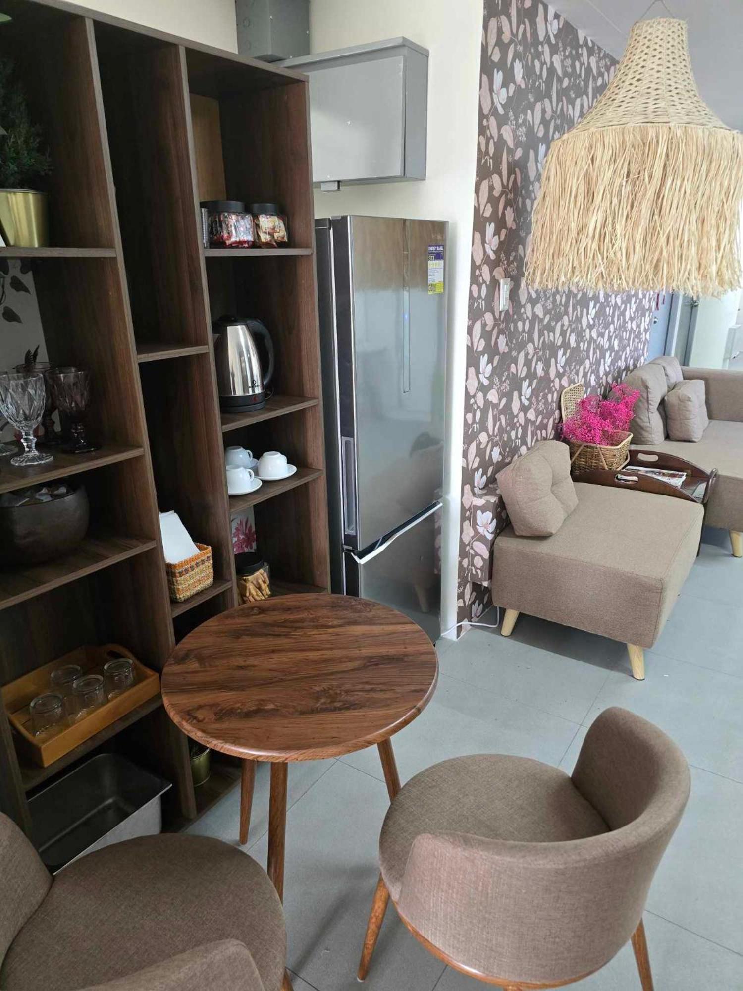 Vintage charm meets modern relaxation near Araneta view 5