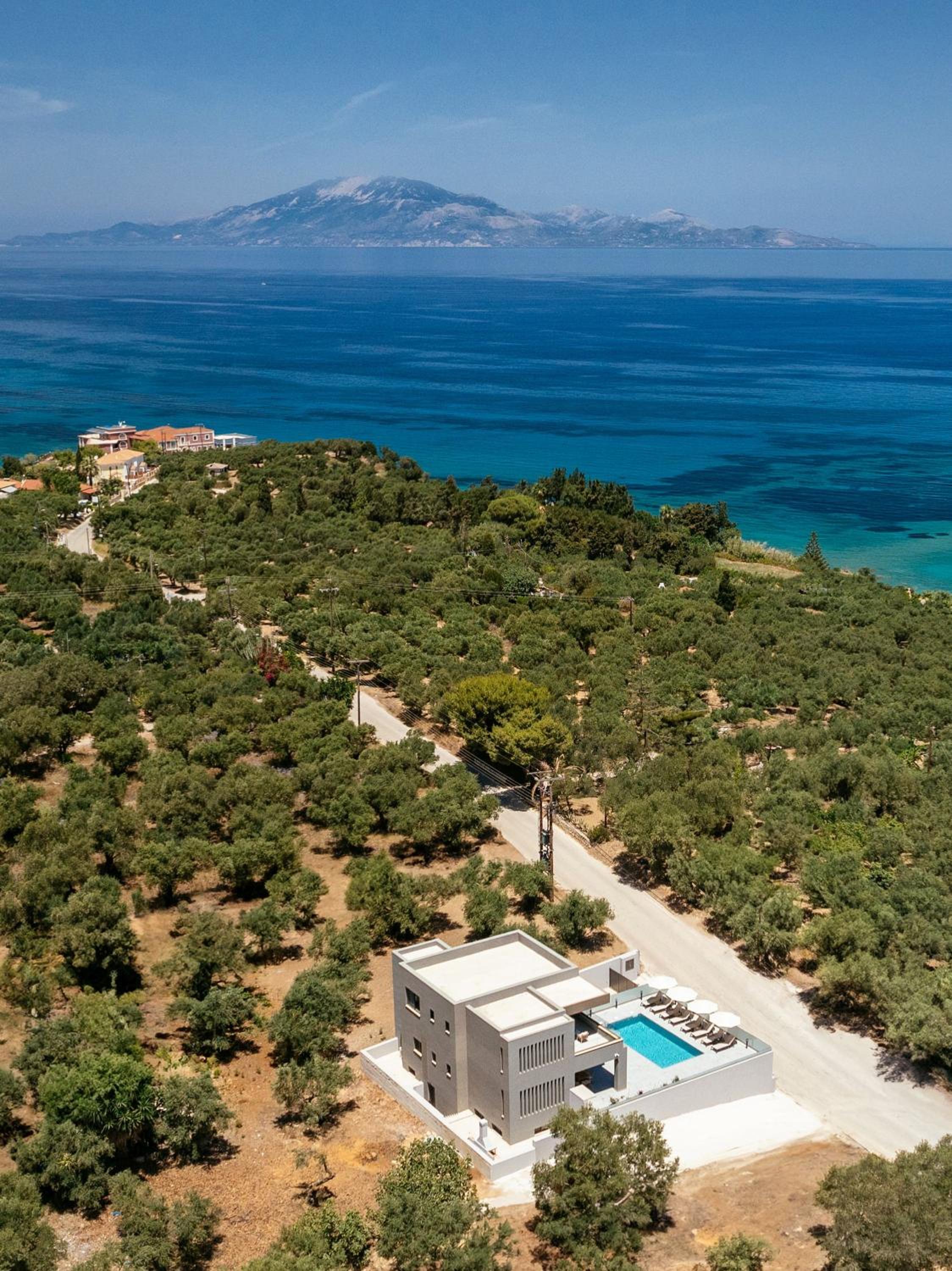 Villa Frantzeska - Elegant Villa close to Tsilivi, by ZanteWize