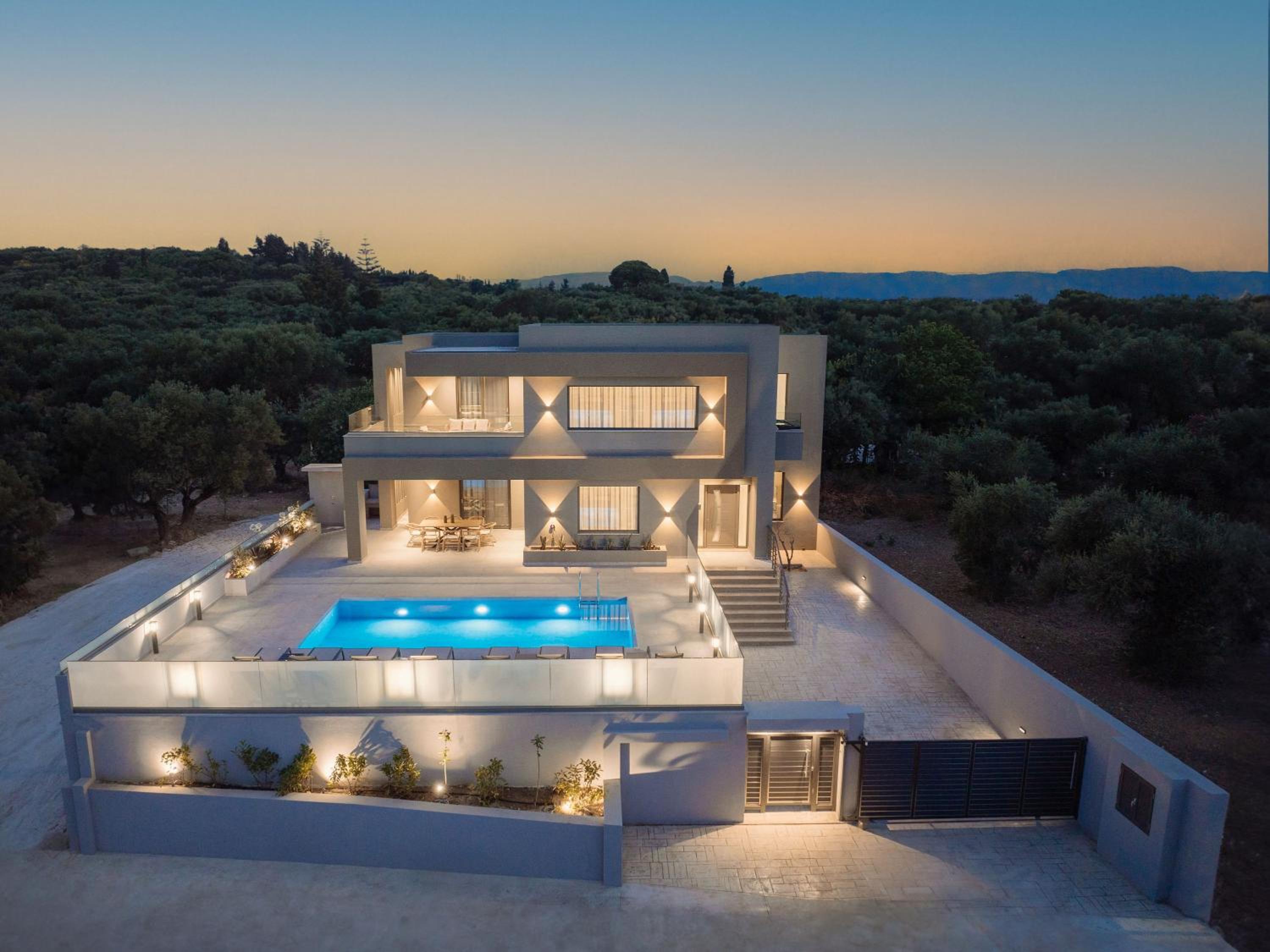 Villa Frantzeska - Elegant Villa close to Tsilivi, by ZanteWize