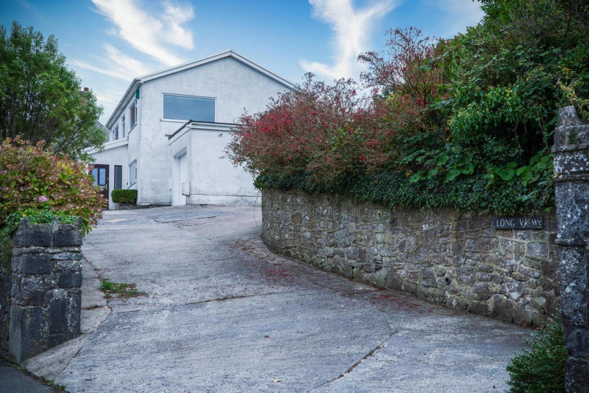Longview - 4 Bedroom Holiday Home - Pembroke Dock