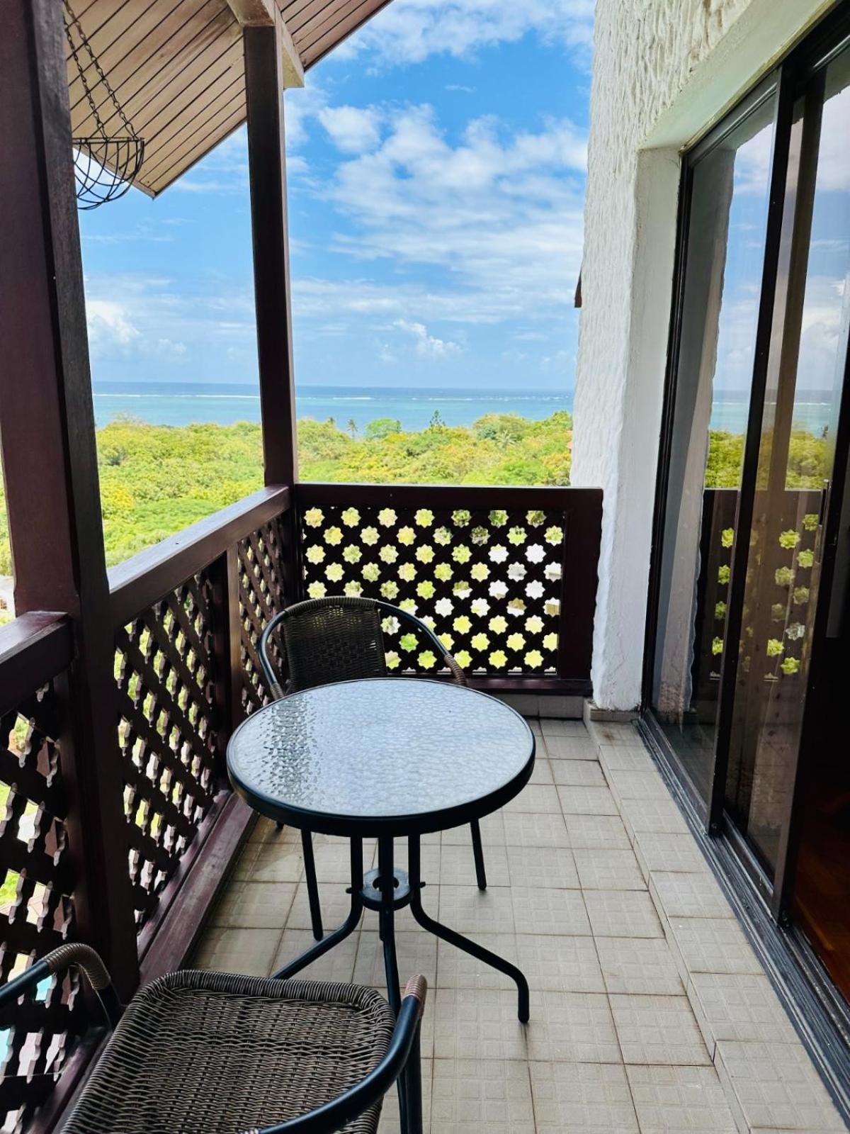 Libra holiday suites