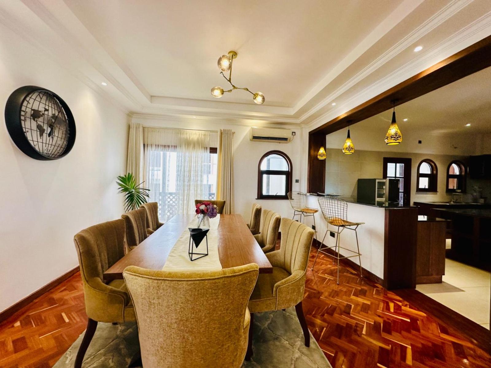 Libra holiday suites