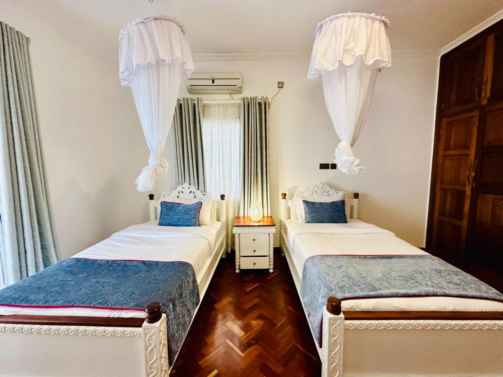 Libra holiday suites