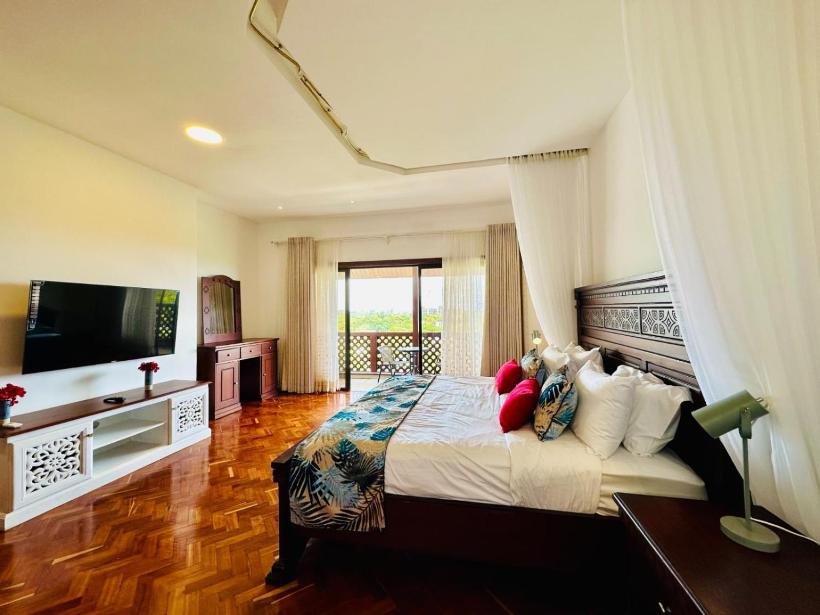 Libra holiday suites