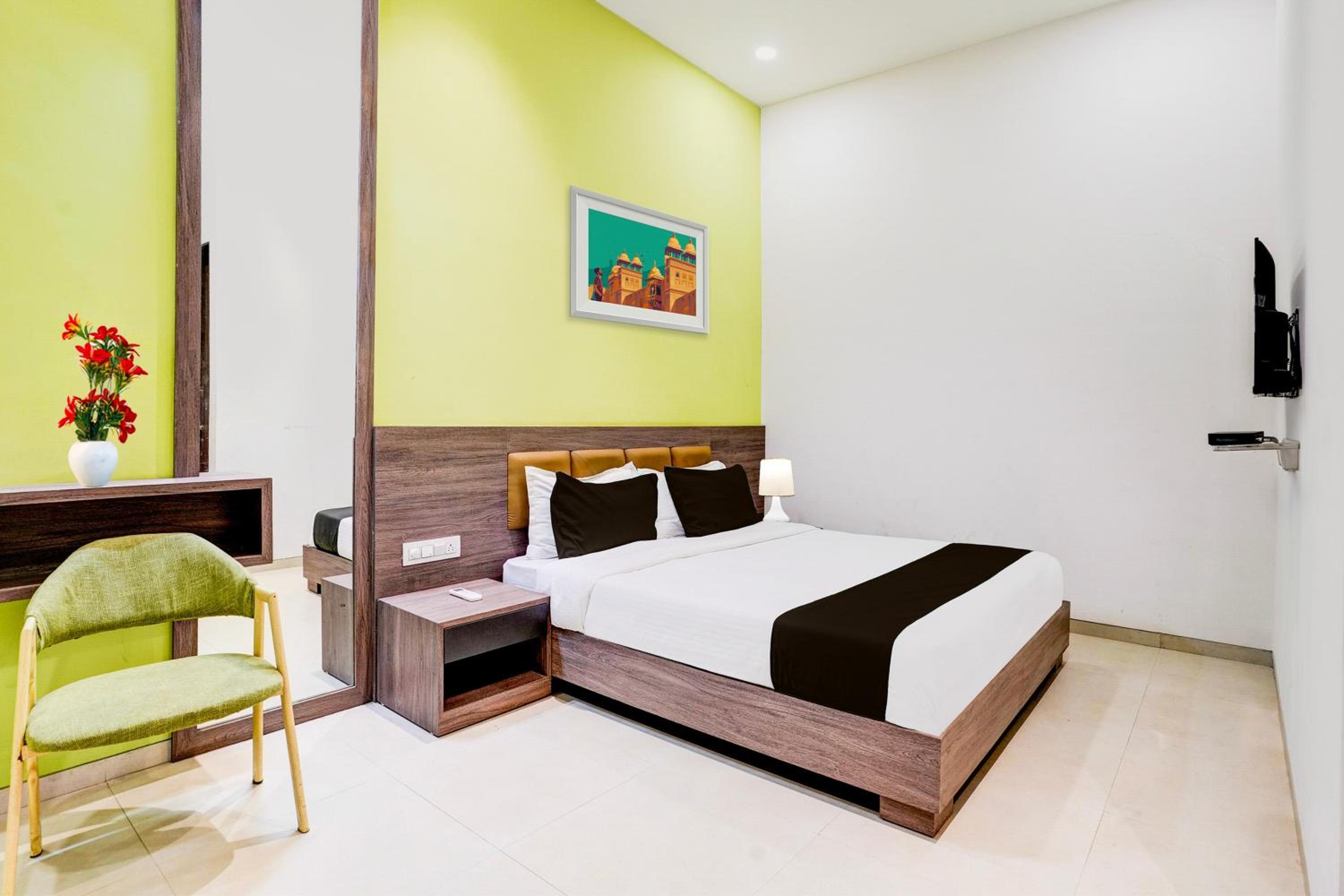 Collection O Kalyan West formerly Sai Nandan view 2