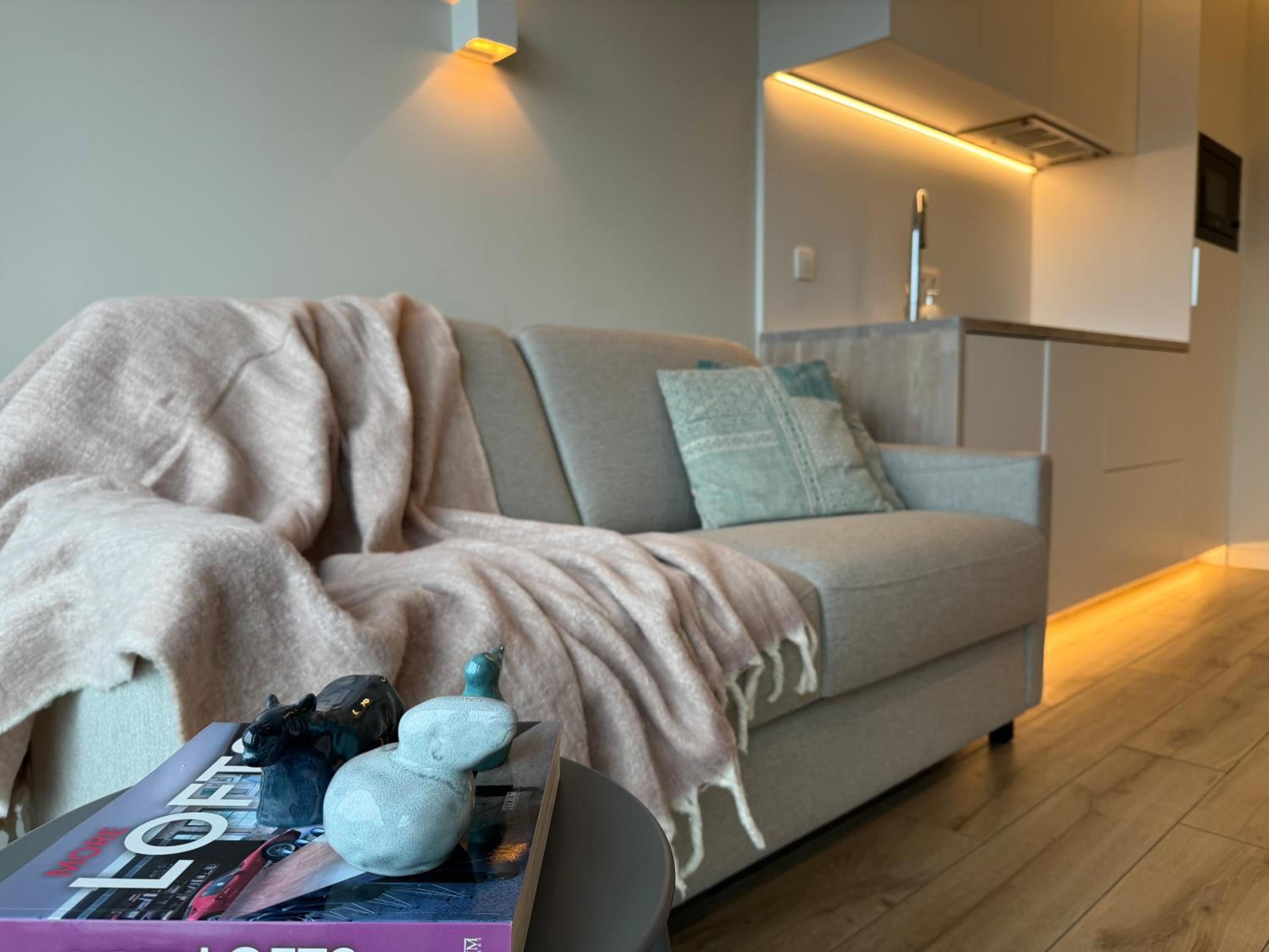 ZeeNest - Stijlvolle studio met terras nabij de zee