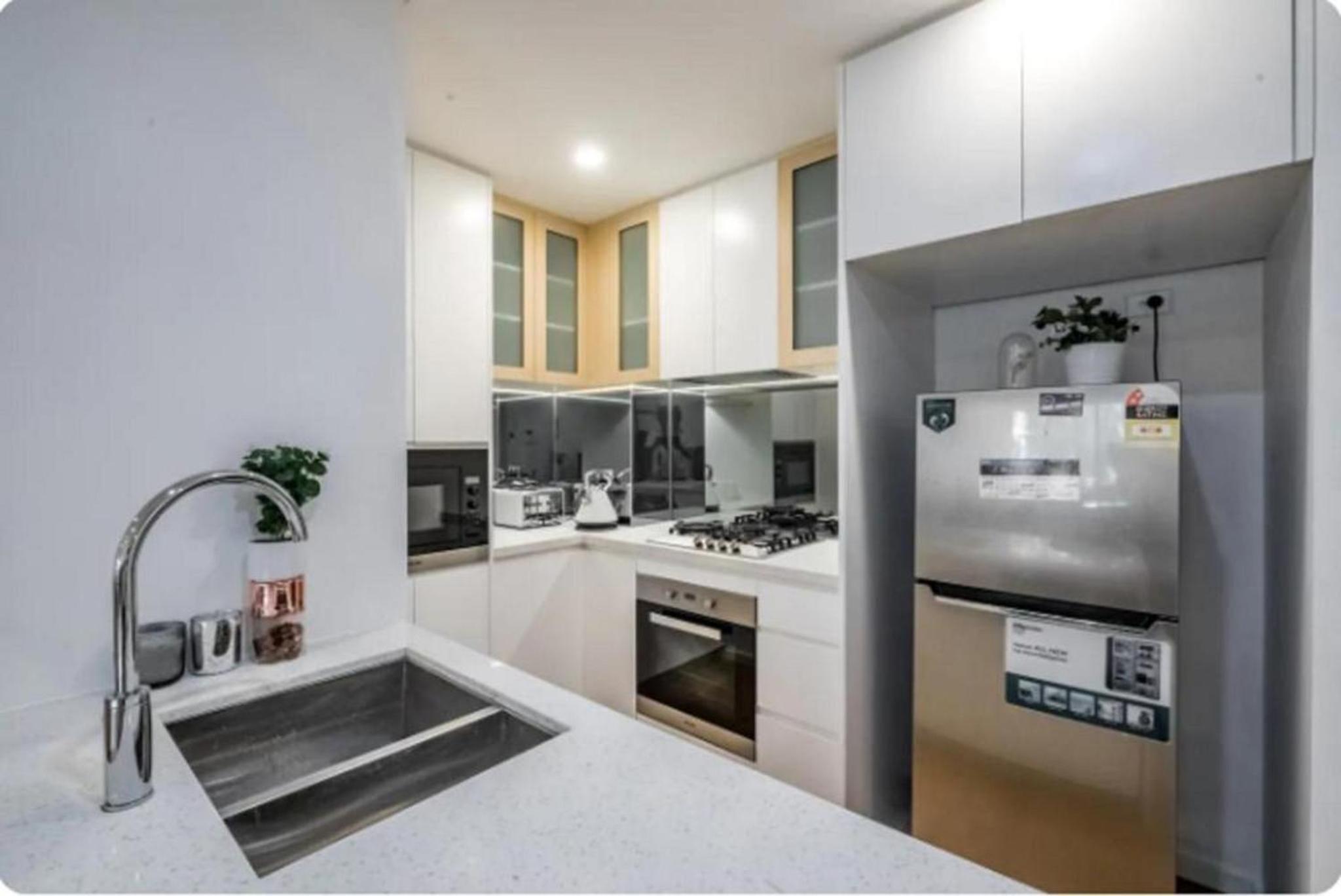 123 Apartment in Ben Van Don street