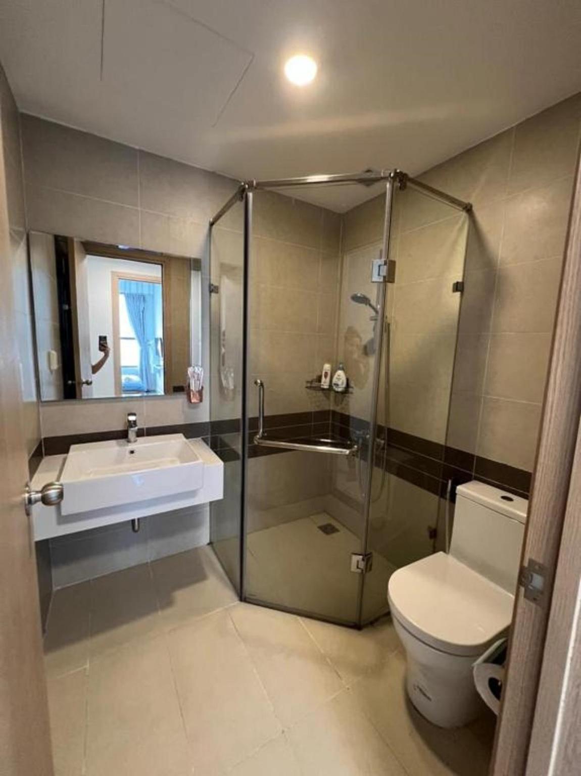 123 Apartment in Ben Van Don street
