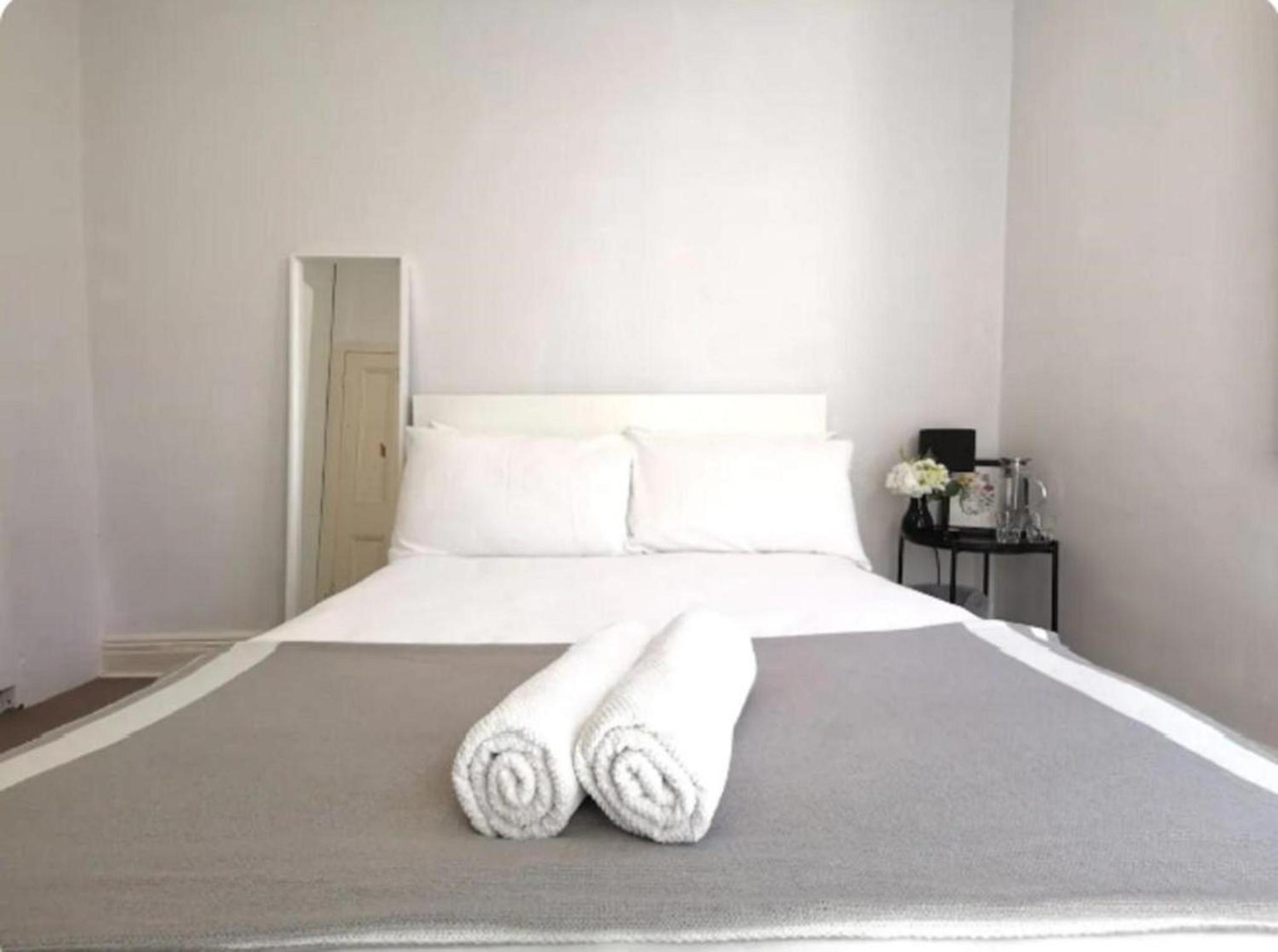 123 Apartment in Ben Van Don street