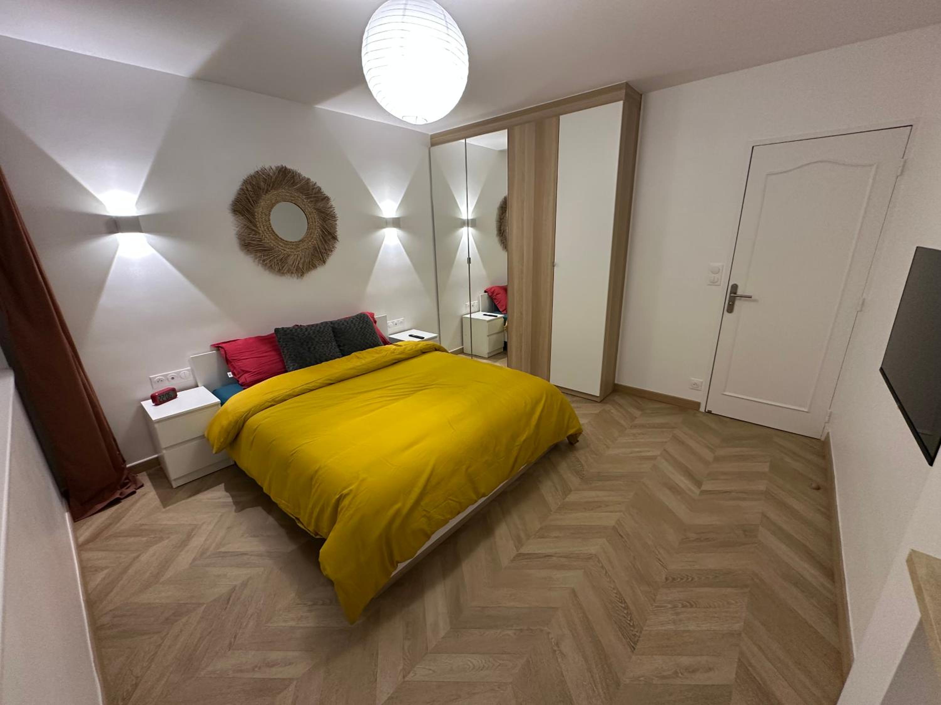 PARIS-MONTROUGE Magnifique appartement 3 pièces de 78m2 avec PARKING - très cosy pour 1 - 6 personnes refait à NEUF -ENTIRE APARTMENT LUXURIOUS AND WARM -M