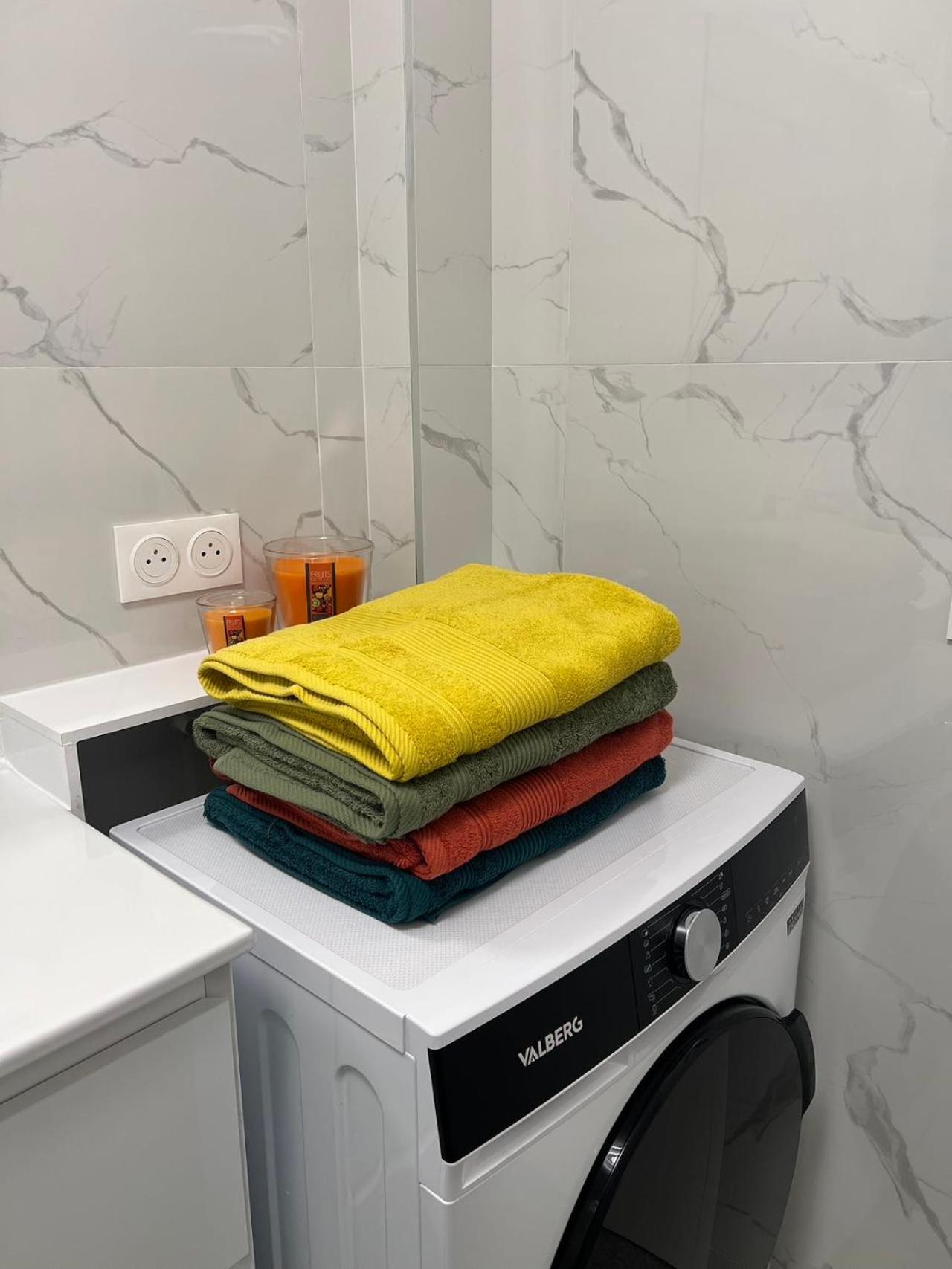 PARIS-MONTROUGE Magnifique appartement 3 pièces de 78m2 avec PARKING - très cosy pour 1 - 6 personnes refait à NEUF -ENTIRE APARTMENT LUXURIOUS AND WARM -M