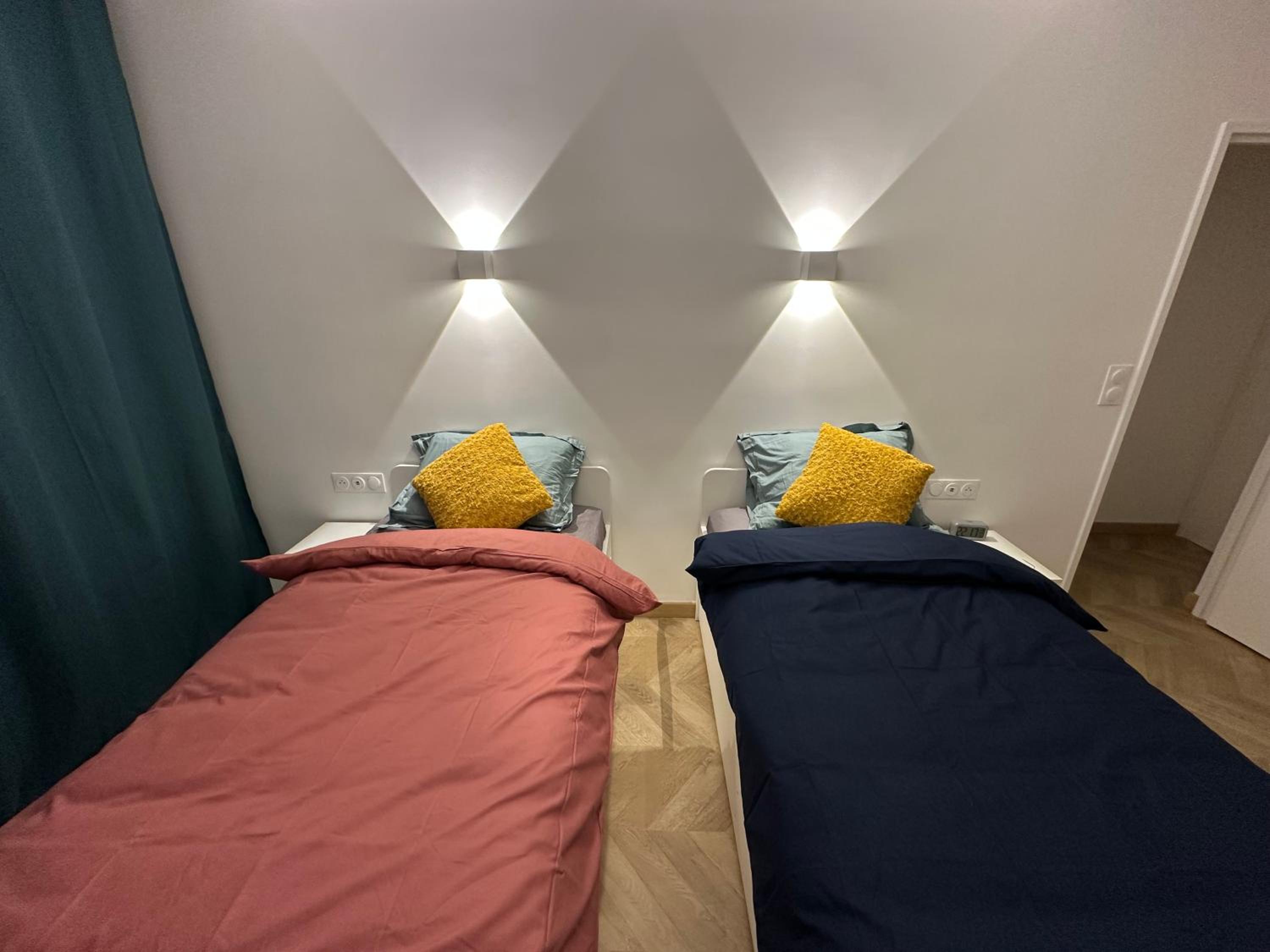 PARIS-MONTROUGE Magnifique appartement 3 pièces de 78m2 avec PARKING - très cosy pour 1 - 6 personnes refait à NEUF -ENTIRE APARTMENT LUXURIOUS AND WARM -M