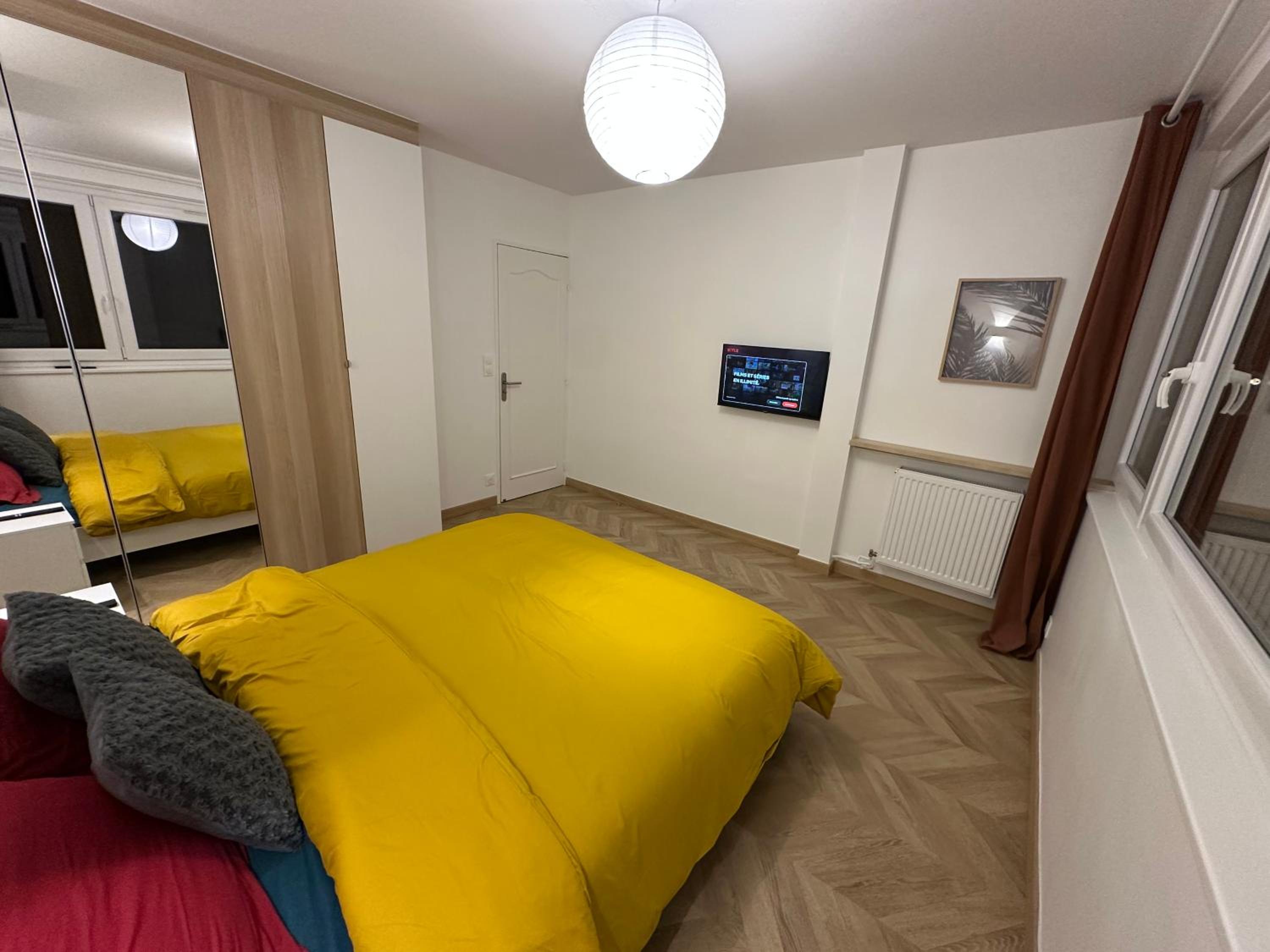 PARIS-MONTROUGE Magnifique appartement 3 pièces de 78m2 avec PARKING - très cosy pour 1 - 6 personnes refait à NEUF -ENTIRE APARTMENT LUXURIOUS AND WARM -M